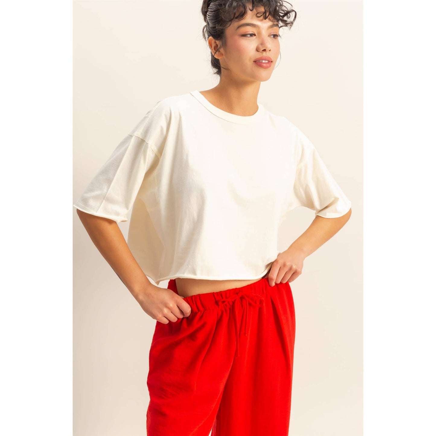 Drop Shoulder Crew Neck Wide Fit Tee: OFF WHITE
