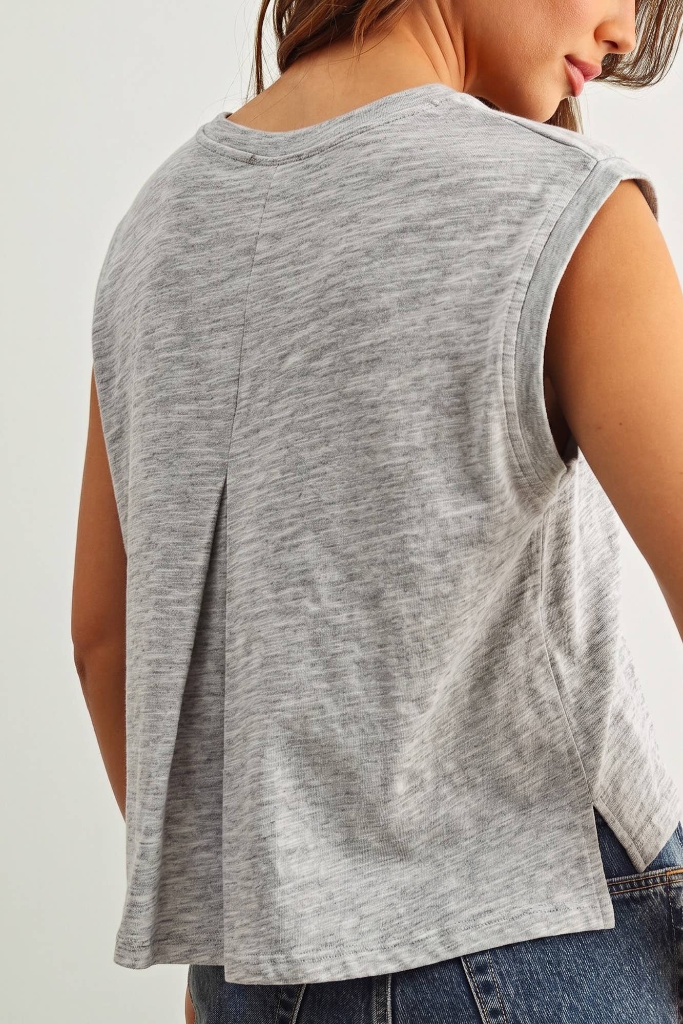 ROUND NECK SLUB TOP: HEATHER GREY