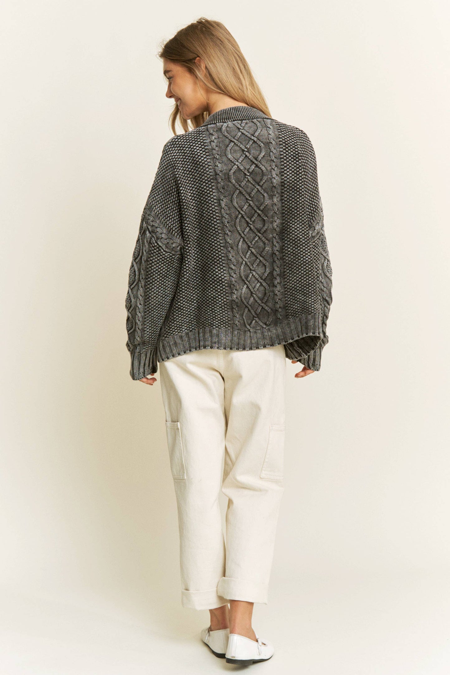 WASHED VINTAGE CABLE KNIT CARDIGAN: Black