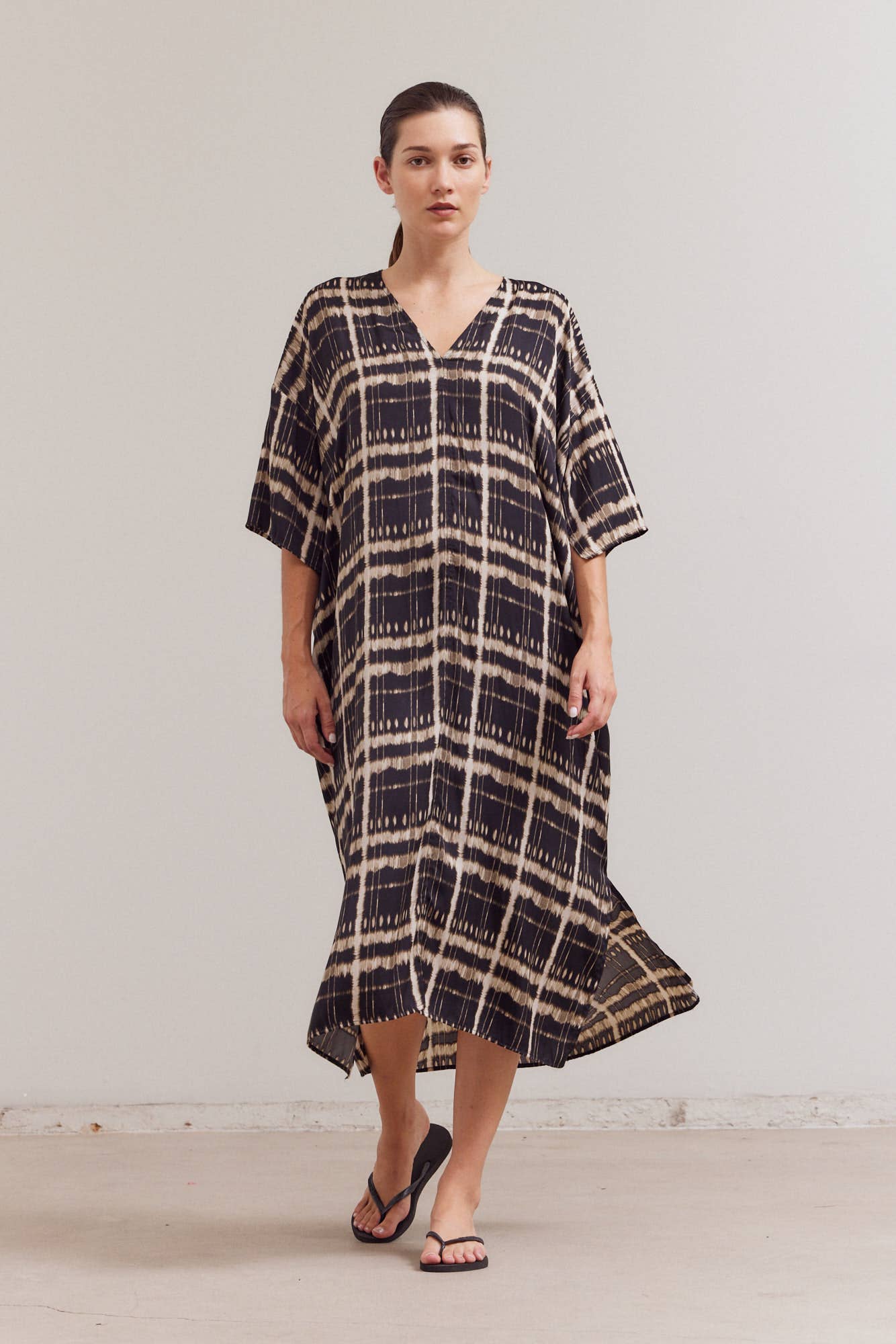 SATIN PRINT TUNIC DRESS: Mulit
