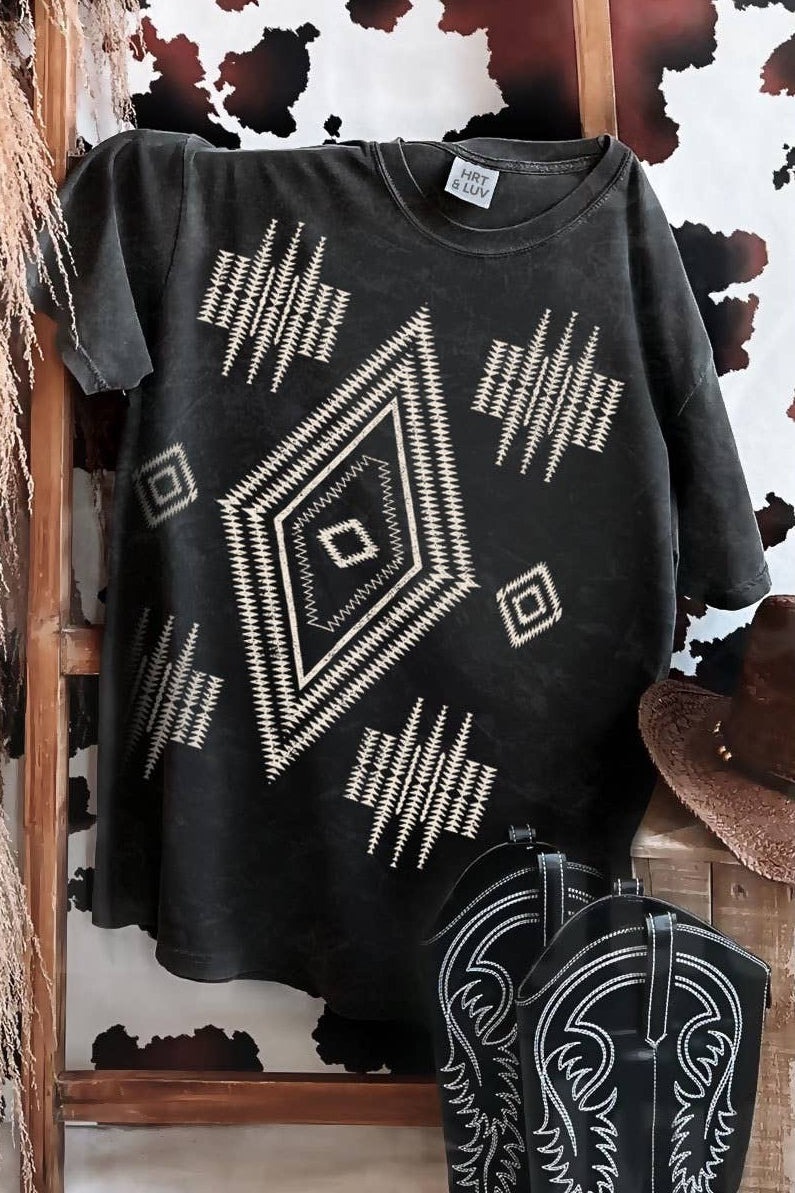 AZTEC BOHO MINERAL GRAPHIC TEE: Mineral Black