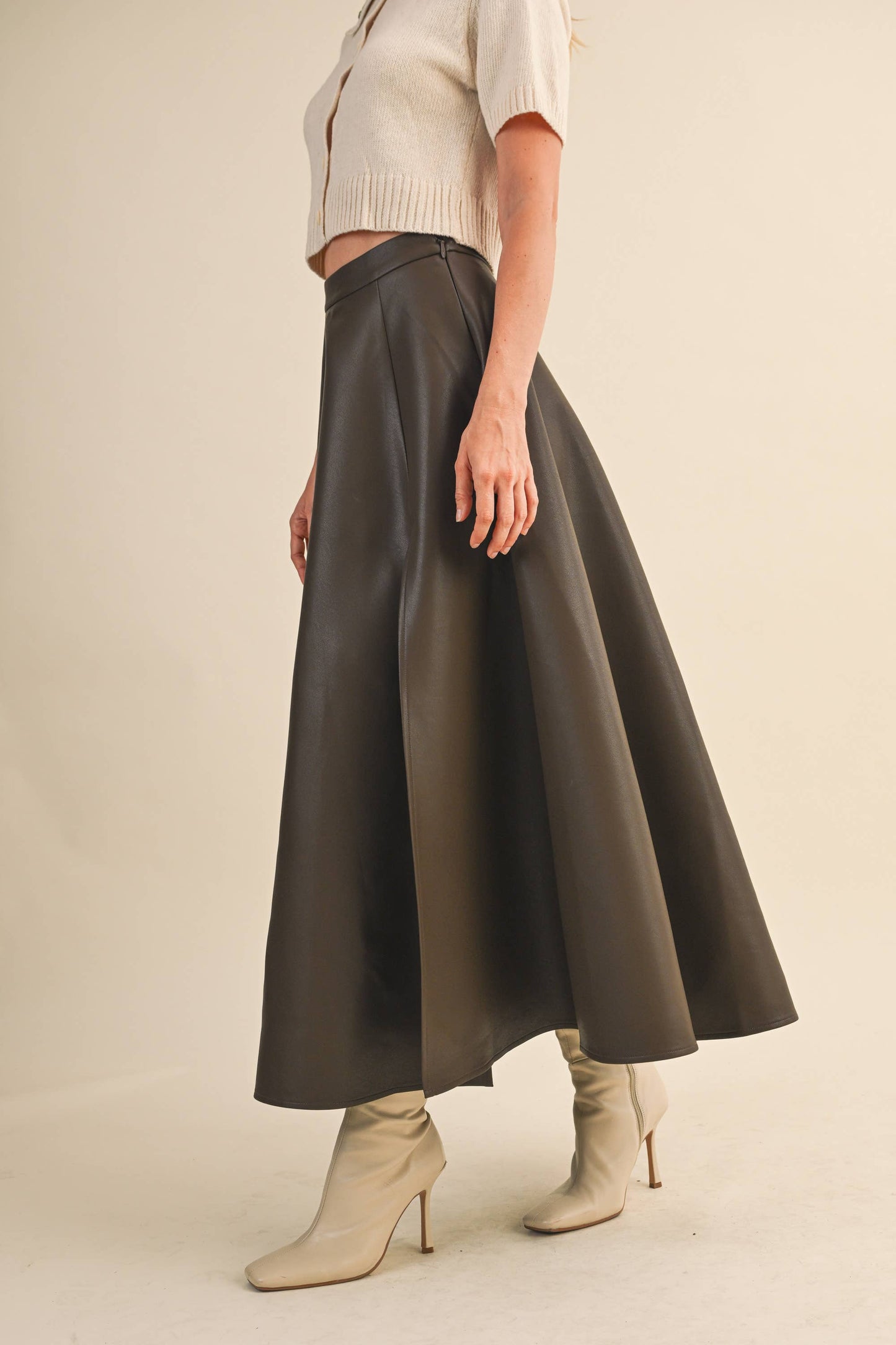 LEATHER A-LINE MAXI SKIRT WITH HIGH SLIT: Black
