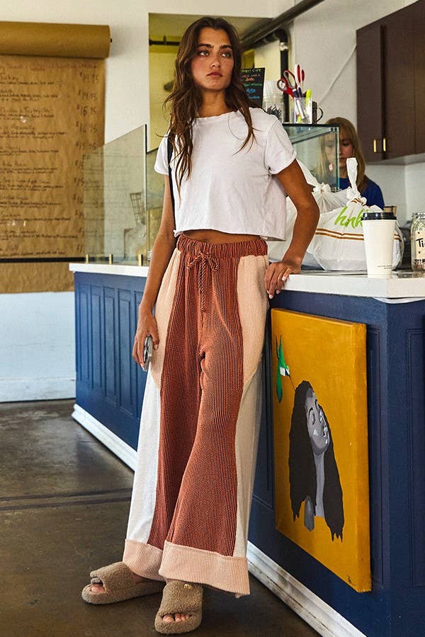 Block Detail Rib Textured Wide Legs Pants: Rust