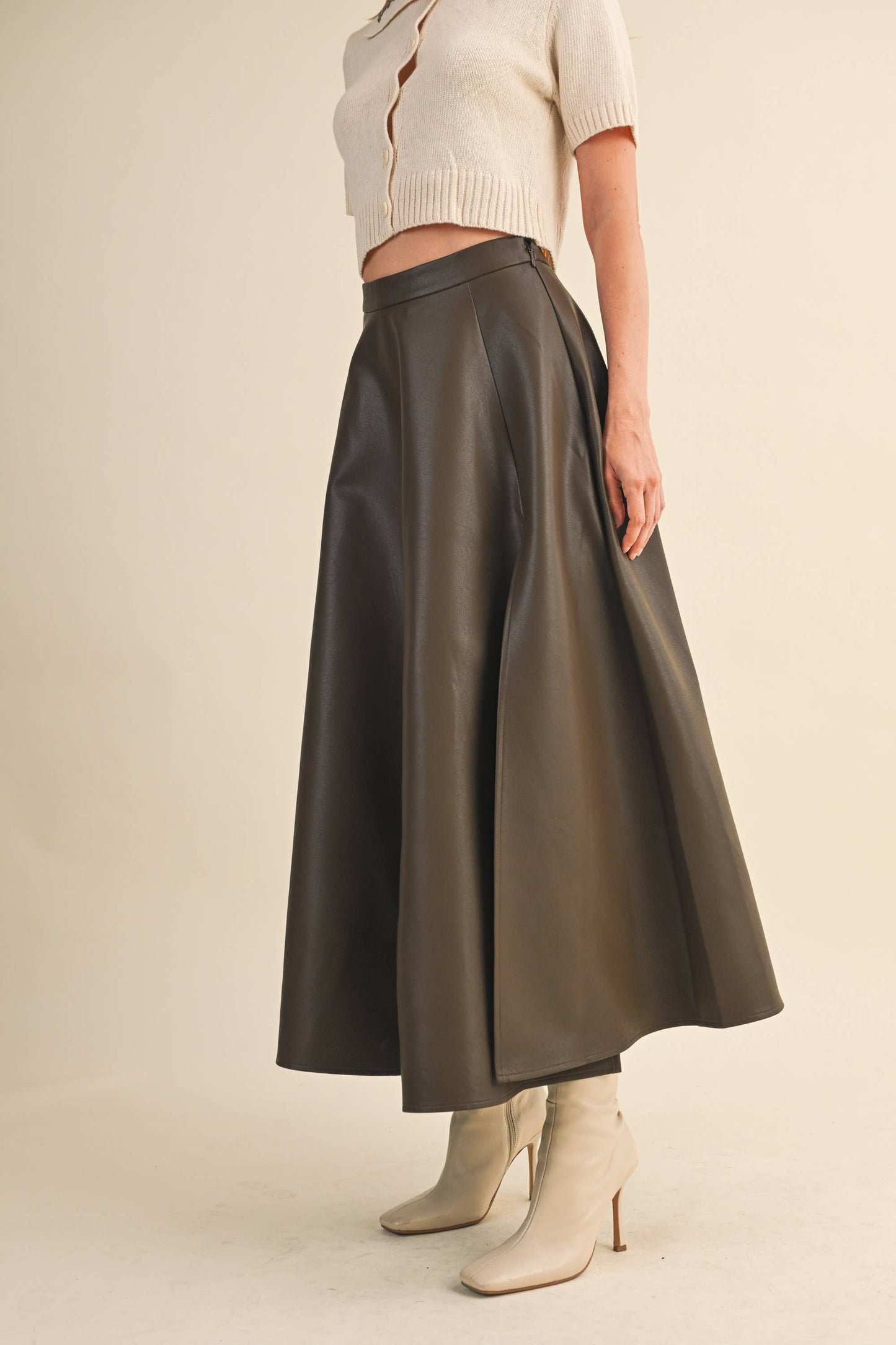 LEATHER A-LINE MAXI SKIRT WITH HIGH SLIT: Black