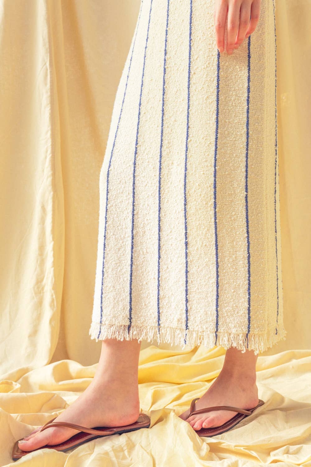 STRIPED STRAIGHT SKIRT WITH TESEEL HEM: NAVY STRIPE