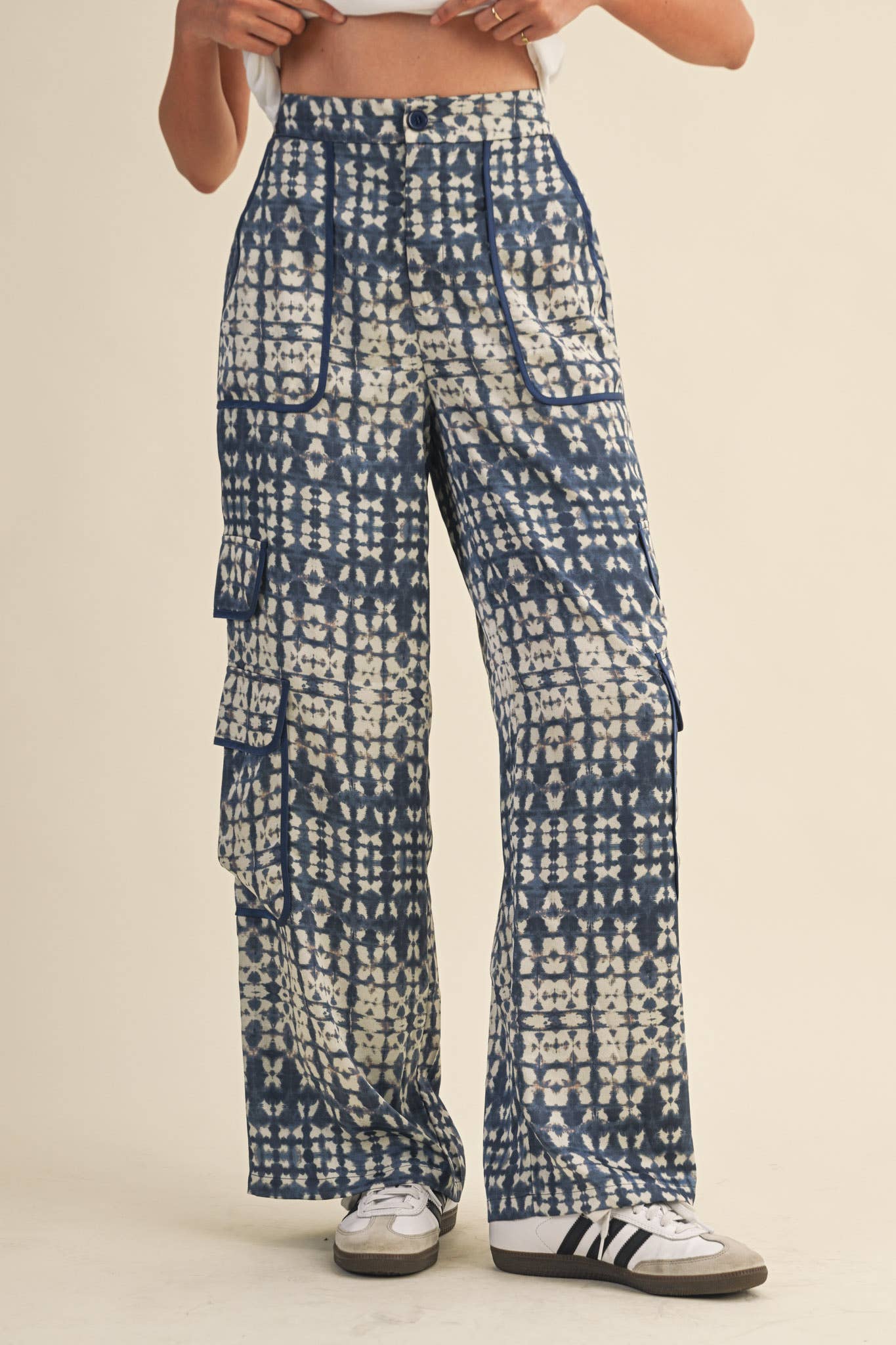 SATIN PRINTED WIDE LEG CARGO PANTS MP4163: Denim Navy / S
