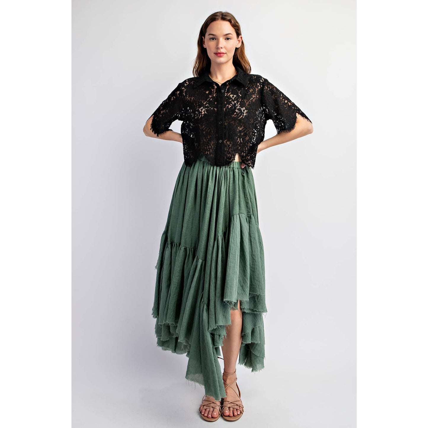 SCALLOP LACE CROP SHIRT: Black