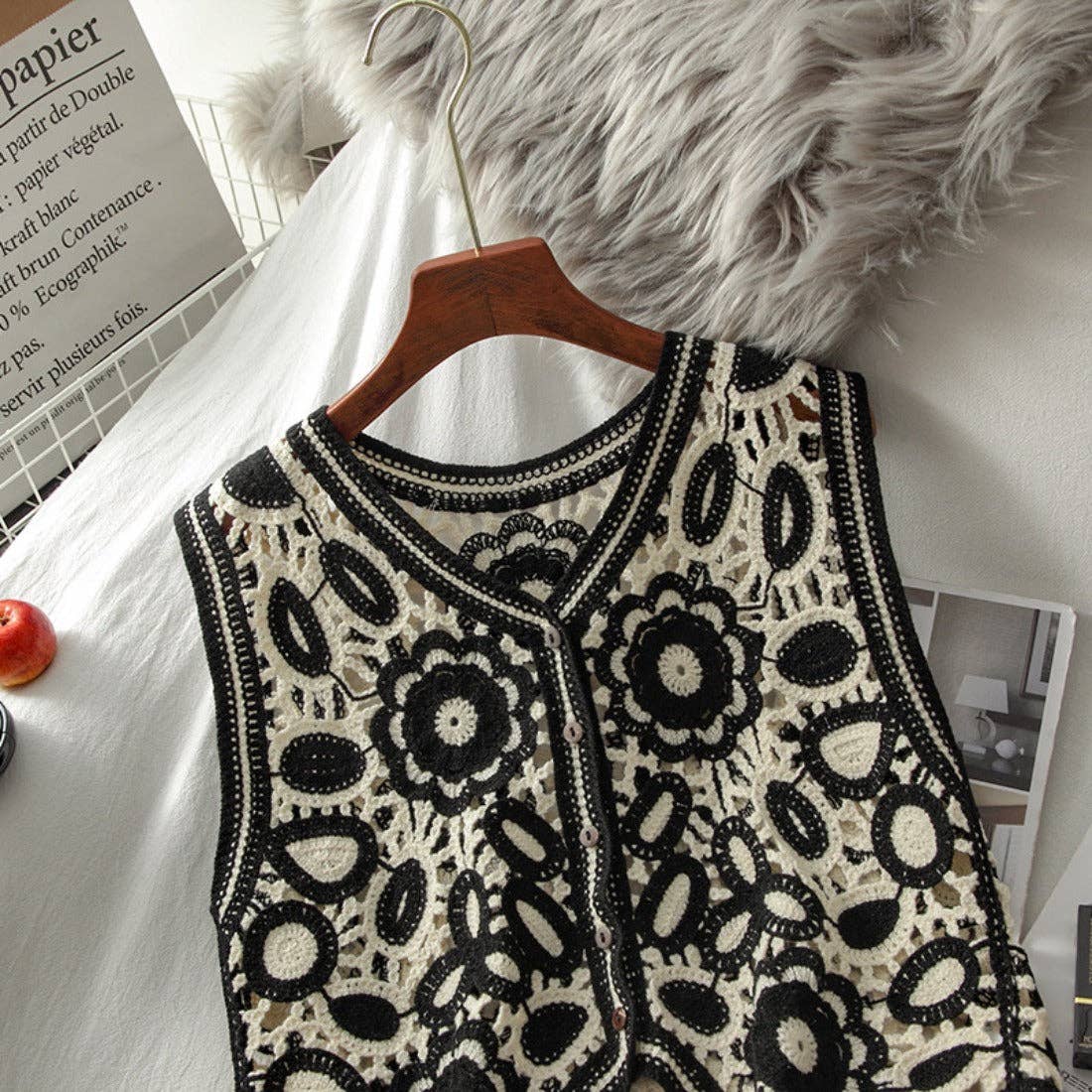 Floral Hollow Knit Vest
