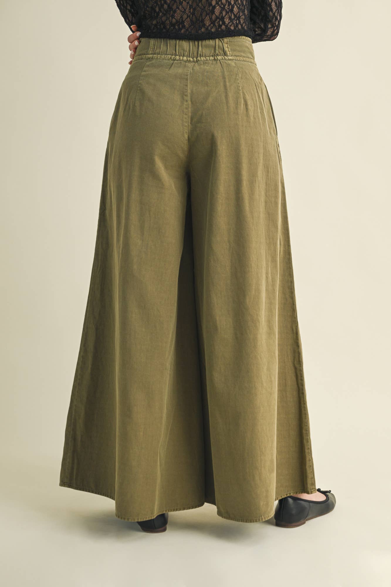 PINTUCK WIDE LEG PATNS: OLIVE