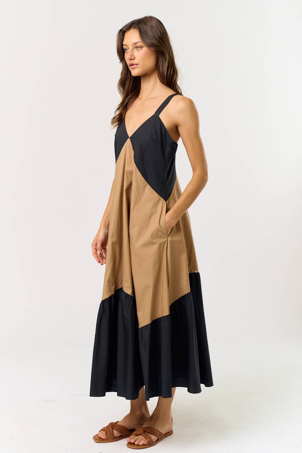COLOR BLOCK TANK MIDI DRESS W/ POCKETS : BLACK-TAUPE