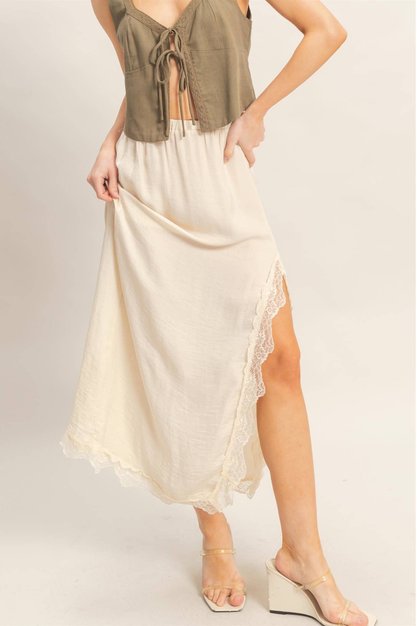 Skirt With Front Slit And Lace Hem: IVORY