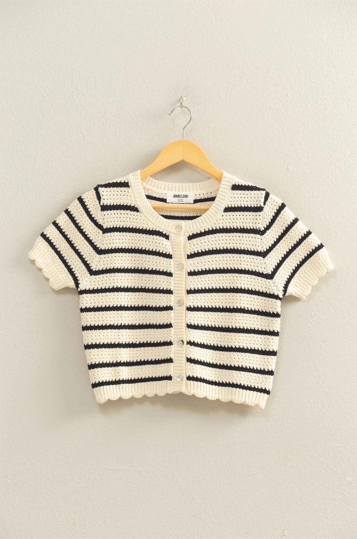Striped Short Sleeve Cardigan With Scallop Edge: BLACK