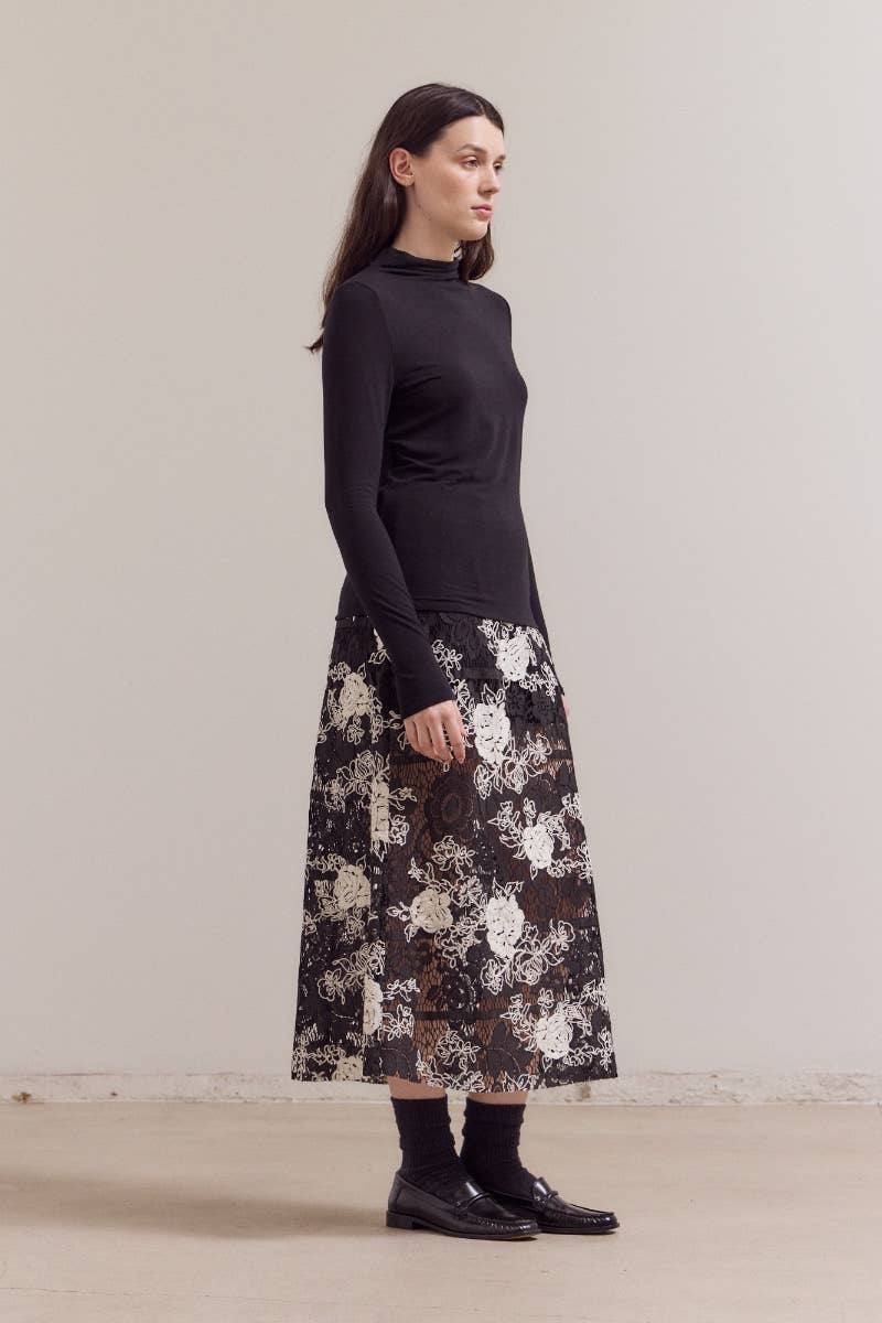 MOCK NECK FITTED JERSEY TOP: Black