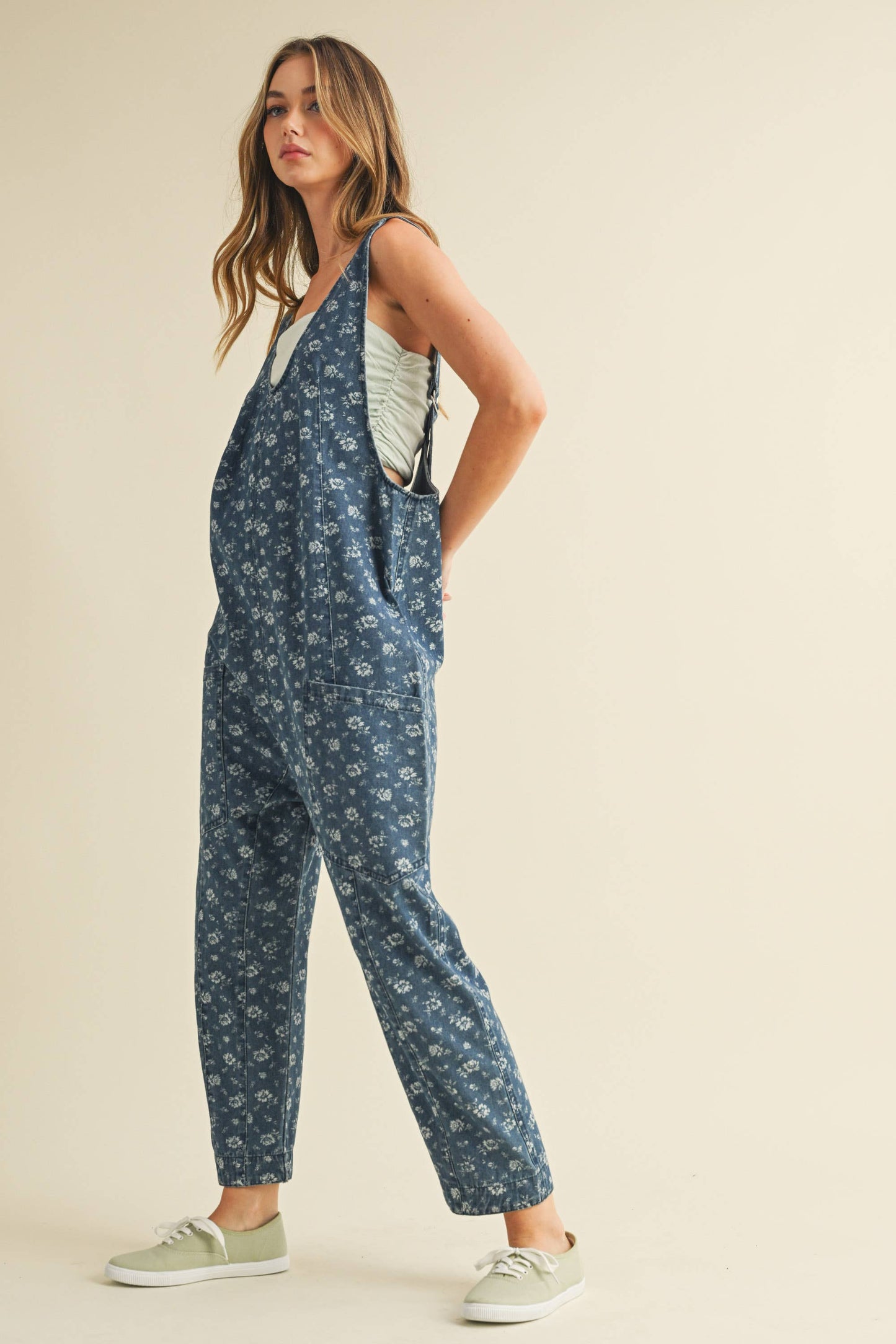 FLOWER PRINT DENIM JUMPSUIT: DENIM