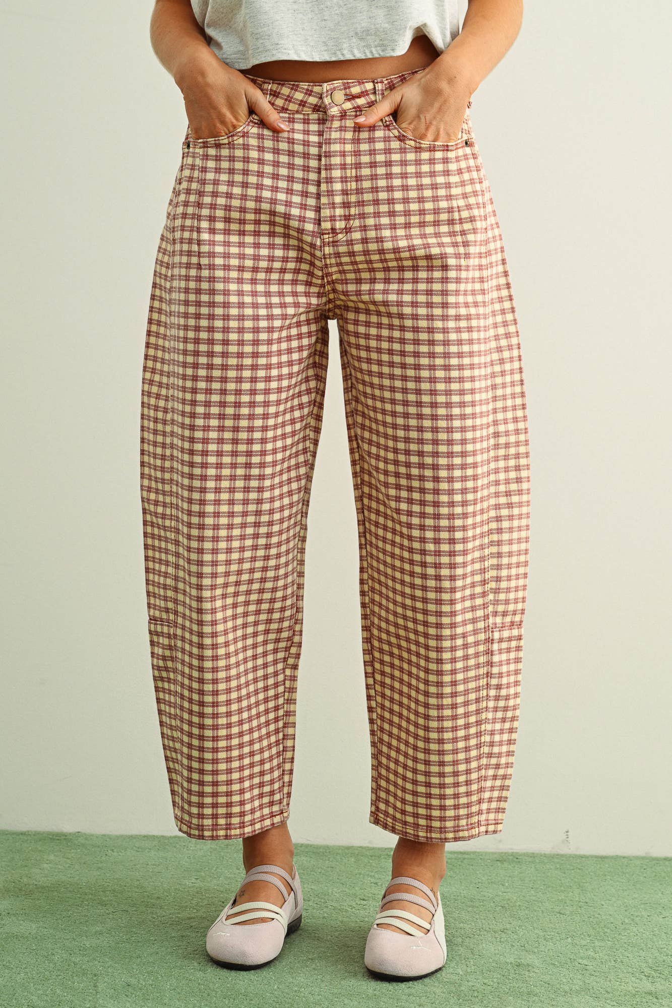 MINI CHECKER PATTERN BARREL PANTS: ROSEWOOD