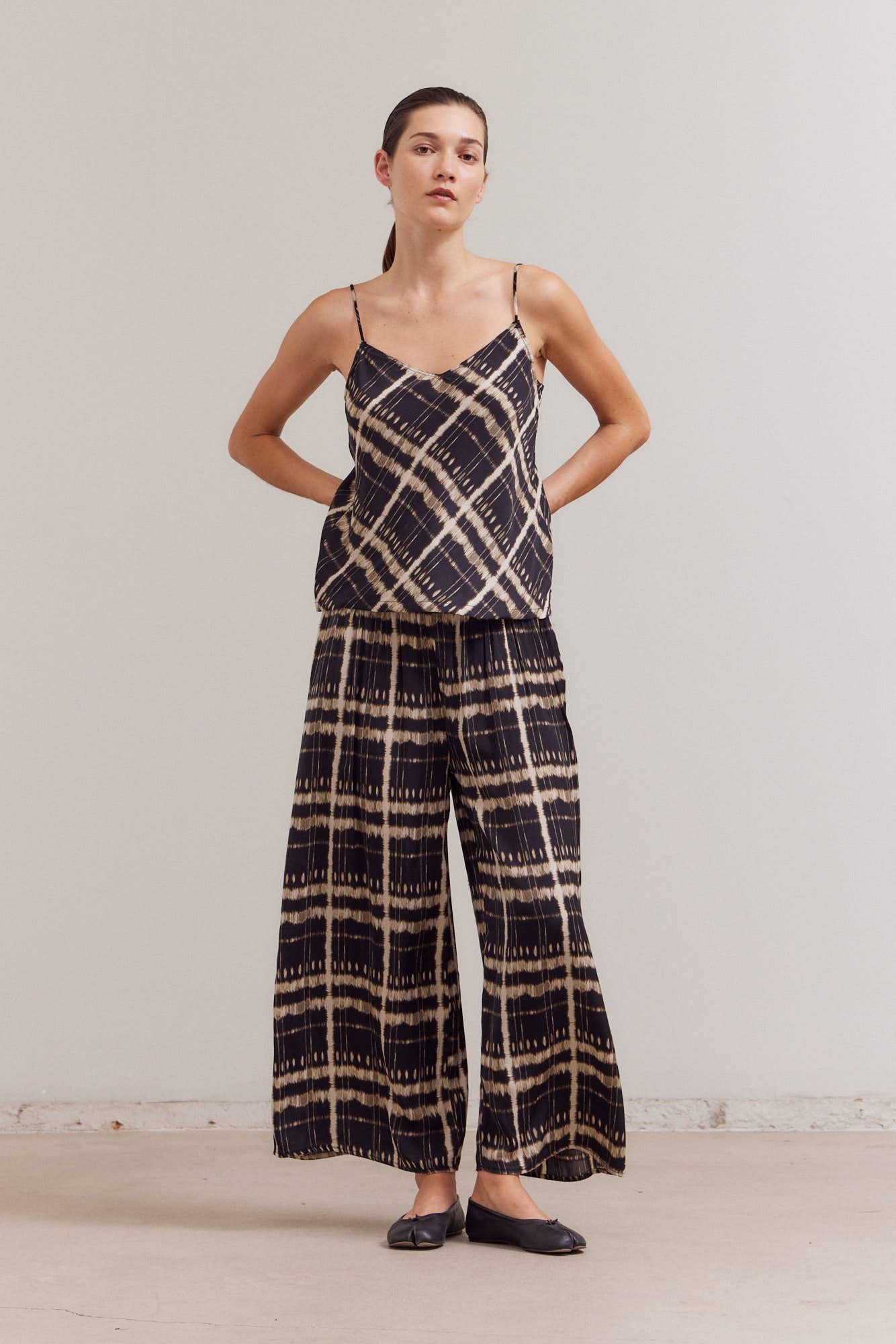 WIDE PRINT PANTS: MULTI