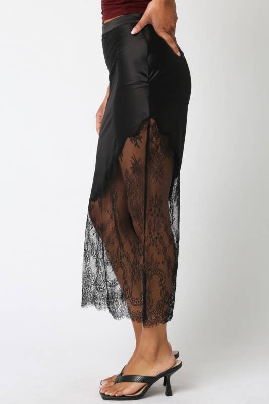 Millie Lace Skirt: Black