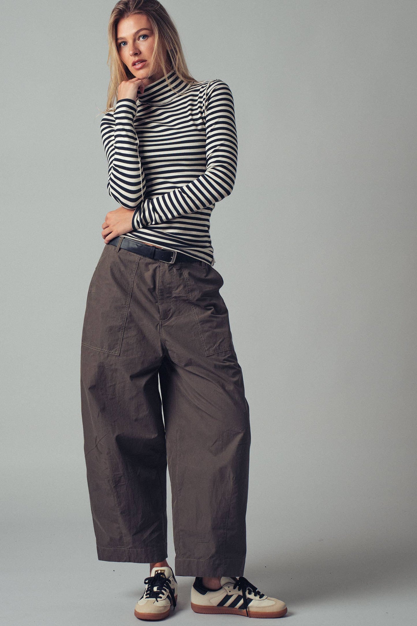 Relaxed Wide-Leg Cargo Pants: OLIVE