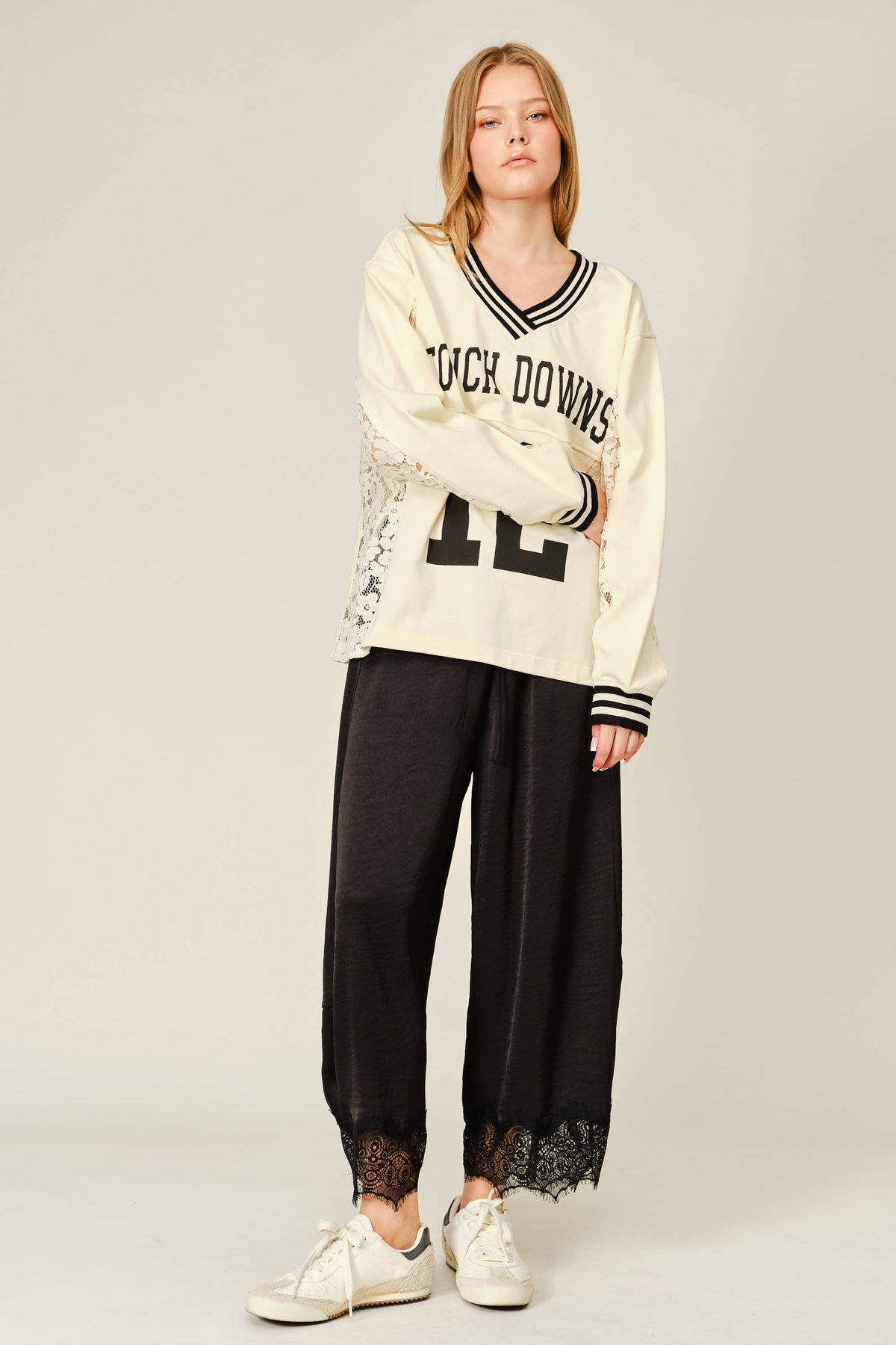 LACE TRIM SATIN DRAWSTRING BARREL PANTS: BLACK