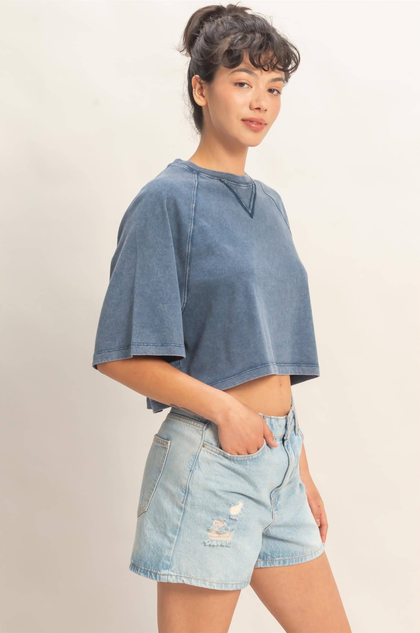 Mineral Washed Cropped Tee: NAVY