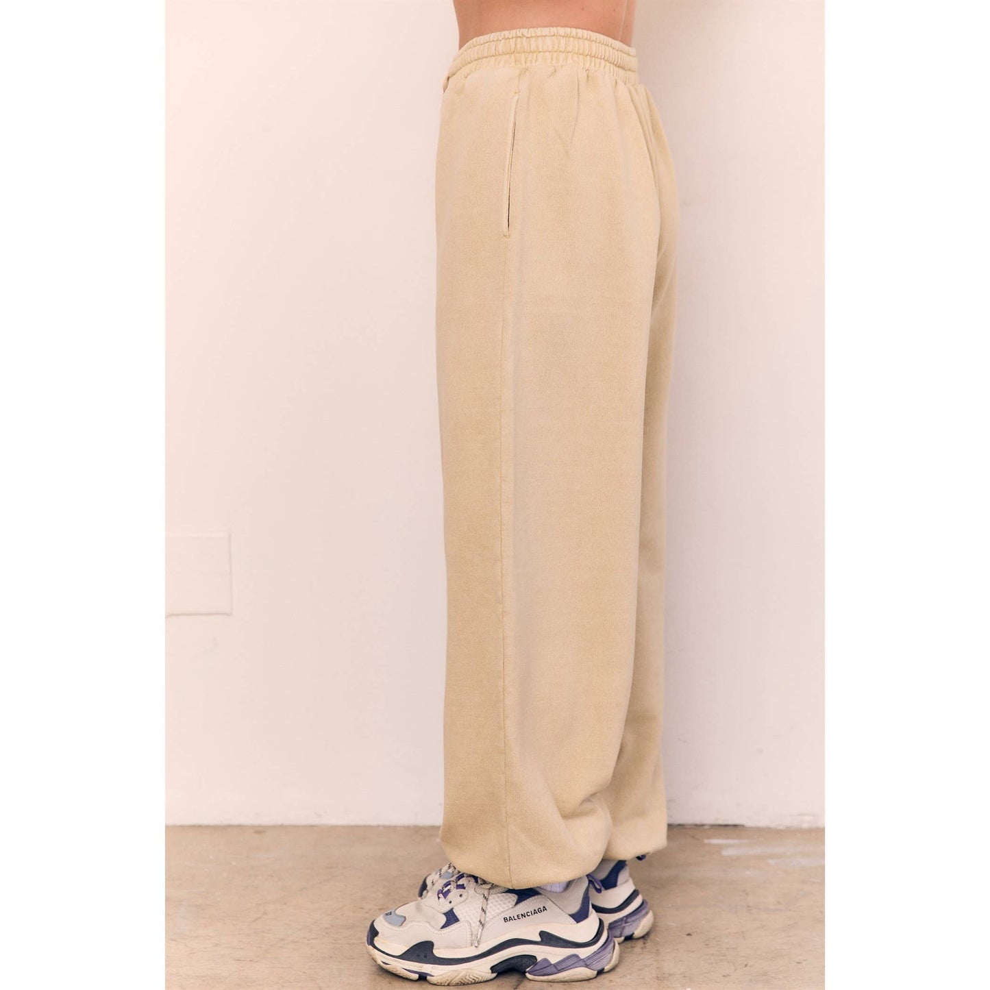 Acid Wash Wide Jogger Pants: BLACK