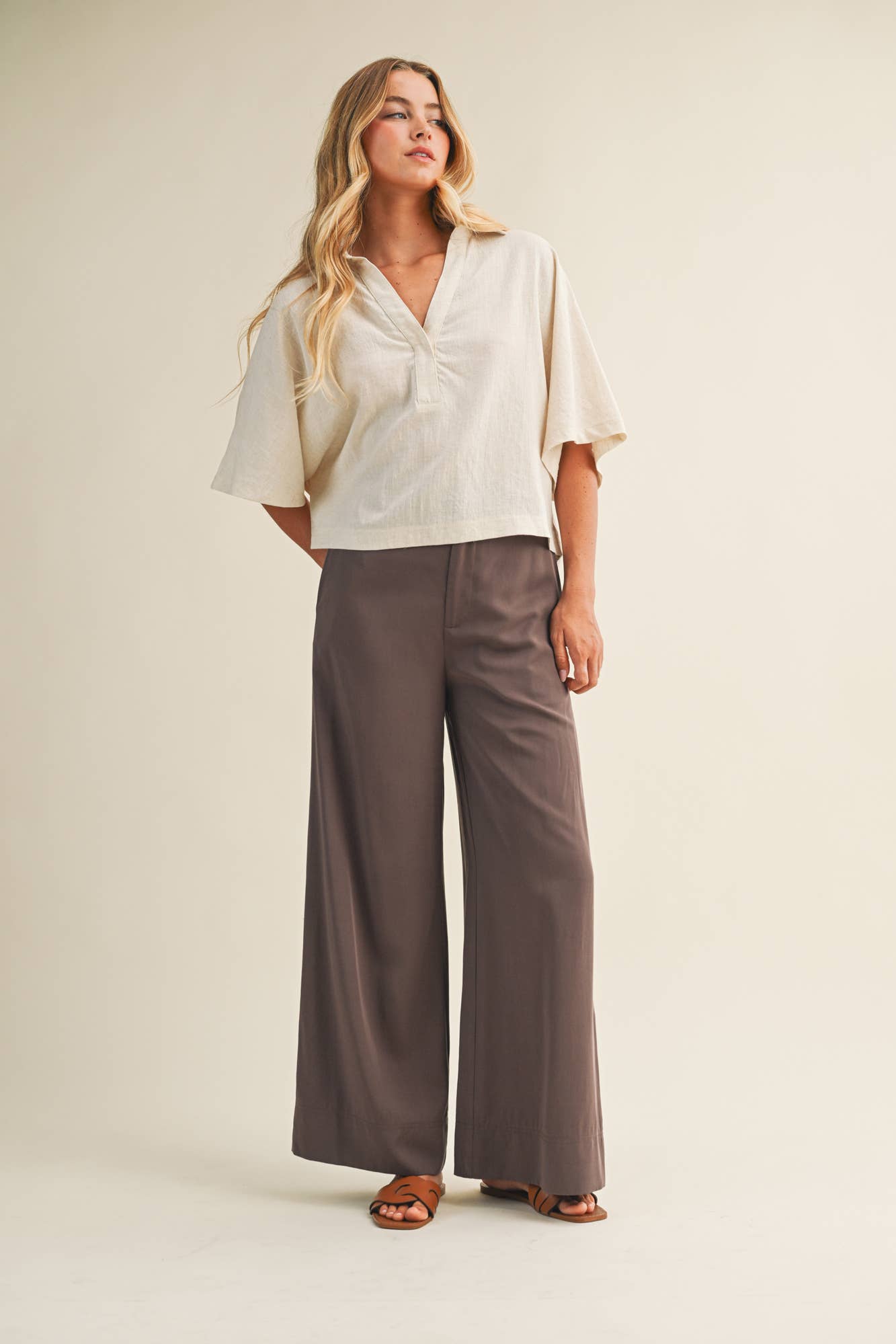 Textured Drape Sleeve Collared Blouse: LINEN CREAM