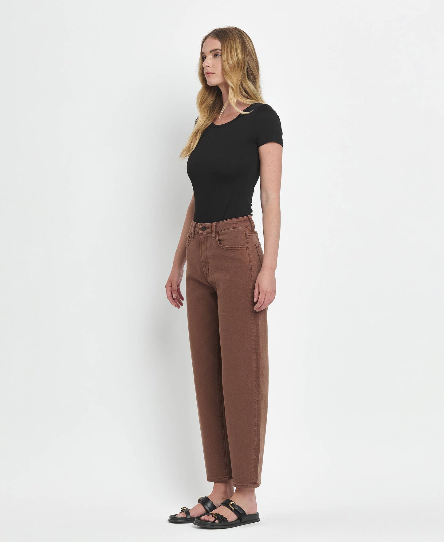 SUPER HIGH RISE BROWN SLIM BARREL: Brown