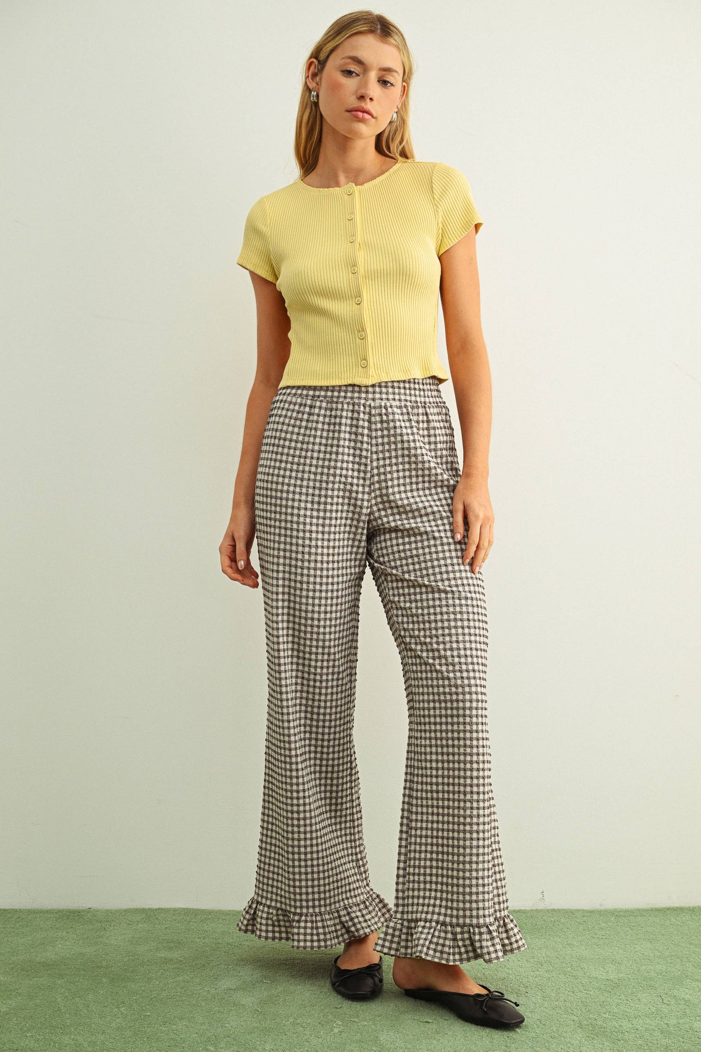 Crinkled Gingham Printed Pants W/ Ruffle Hem: Brown