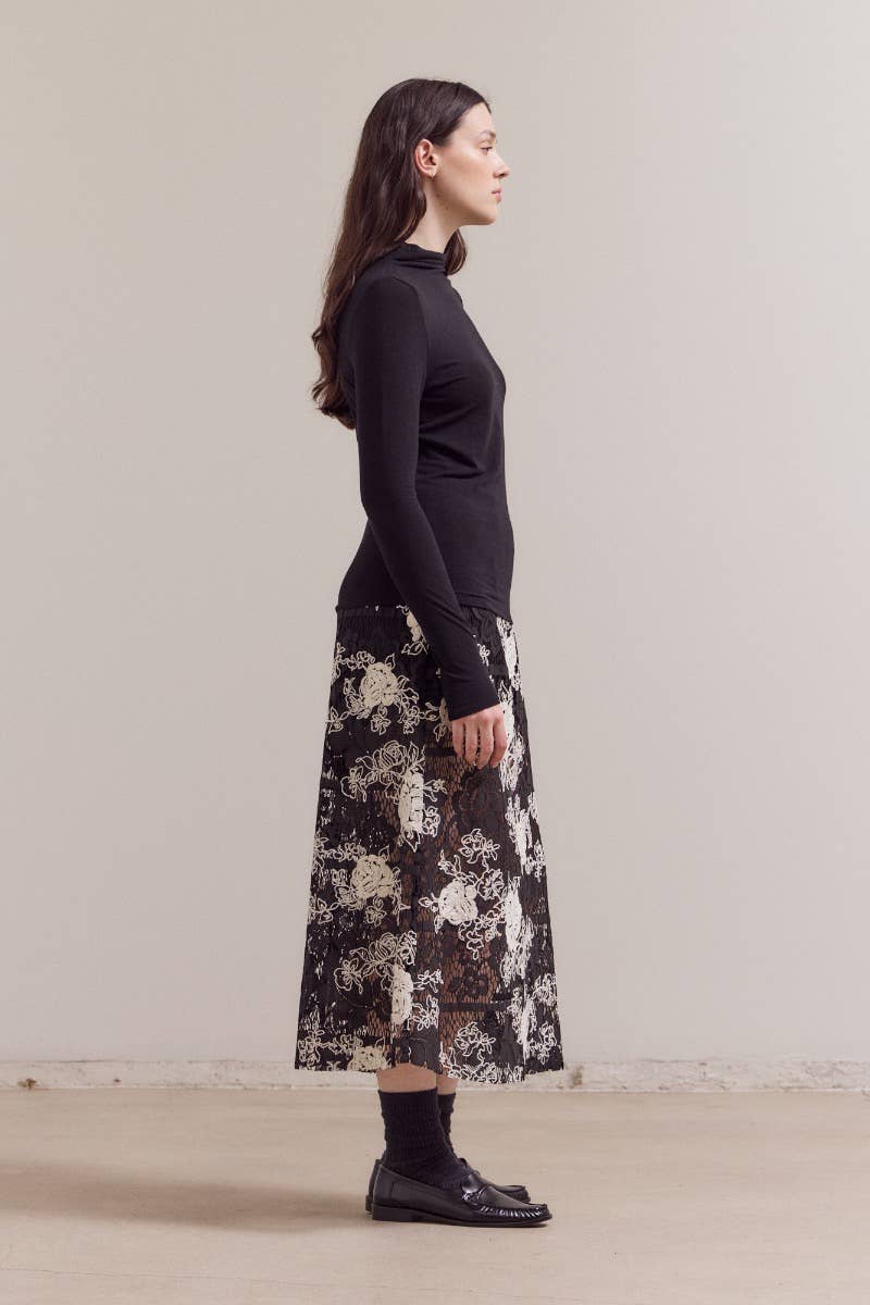 MOCK NECK FITTED JERSEY TOP: Black