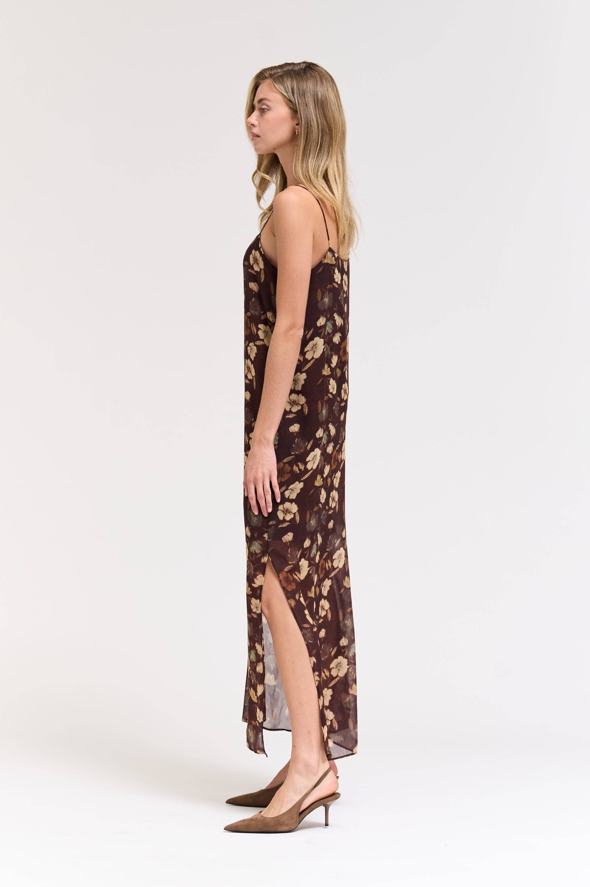 SPAGHETTI STRAP MAXI DRESS: CHOCOLATE