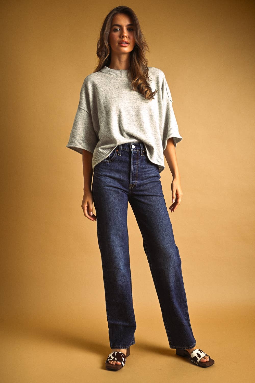 SHORT SLEEVE KNIT CROP TOP: HEATHER GREY