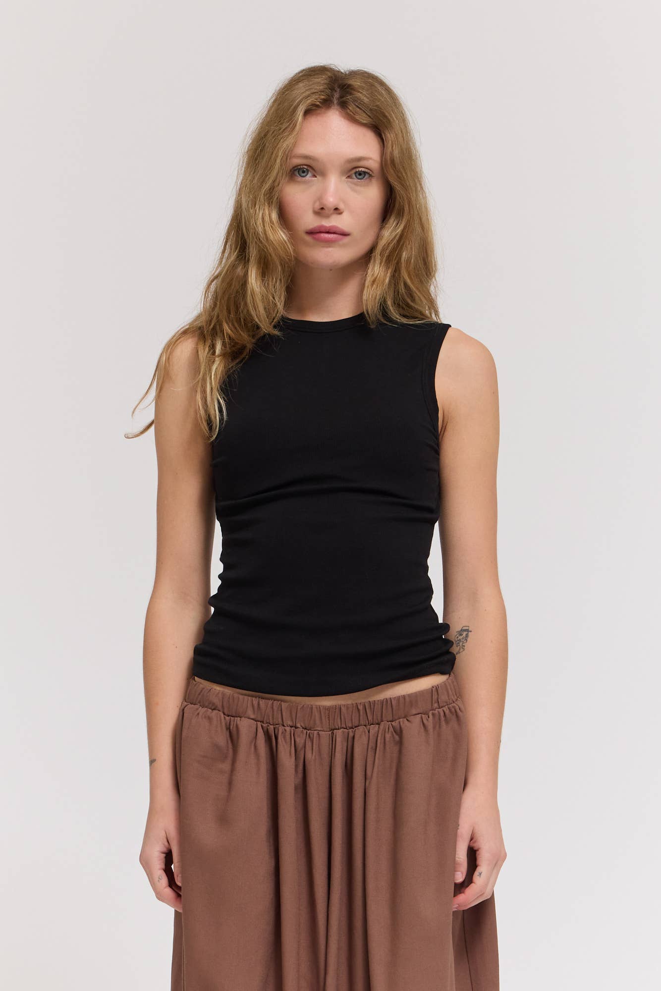 SHEER TANK TOP: Black