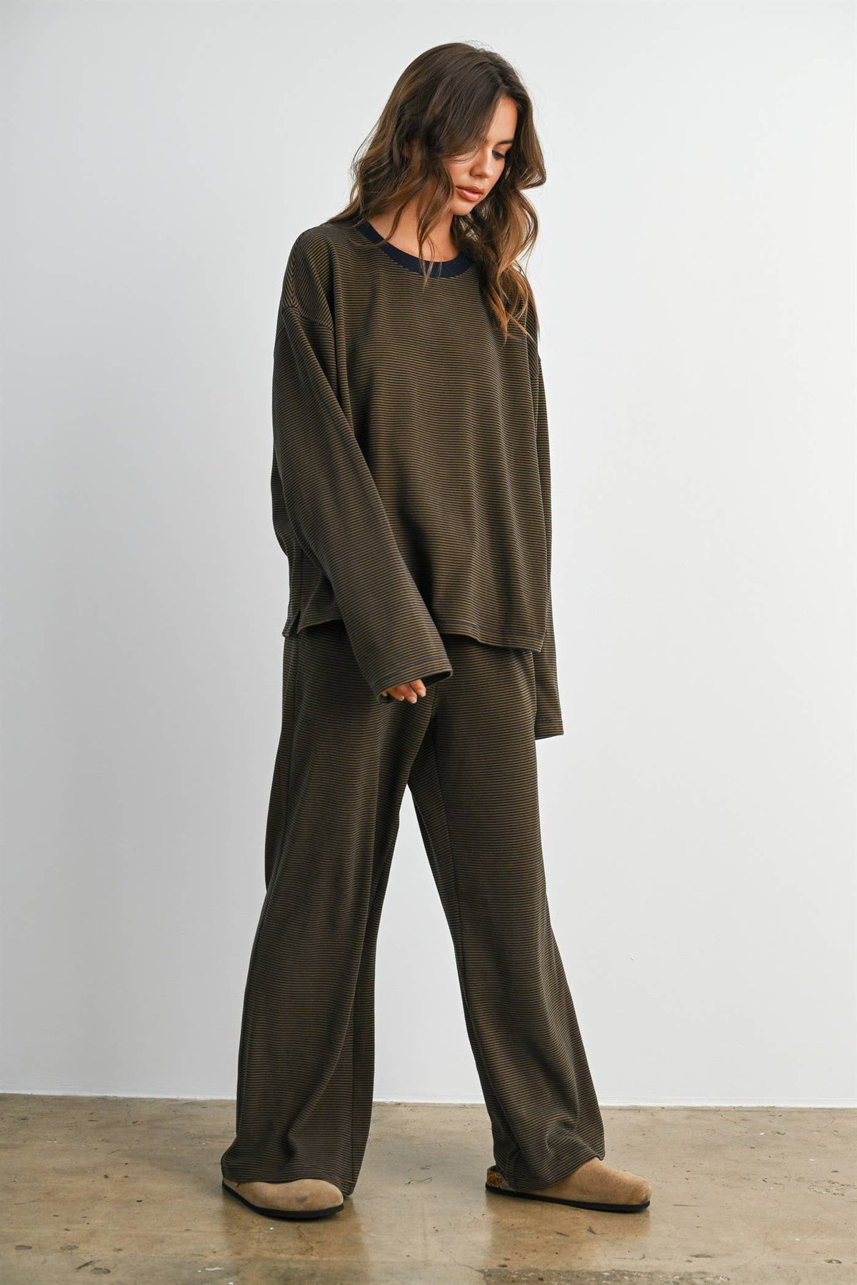 Cozy Ribbed Wide-Leg Lounge Pants: NAVY / OLIVE