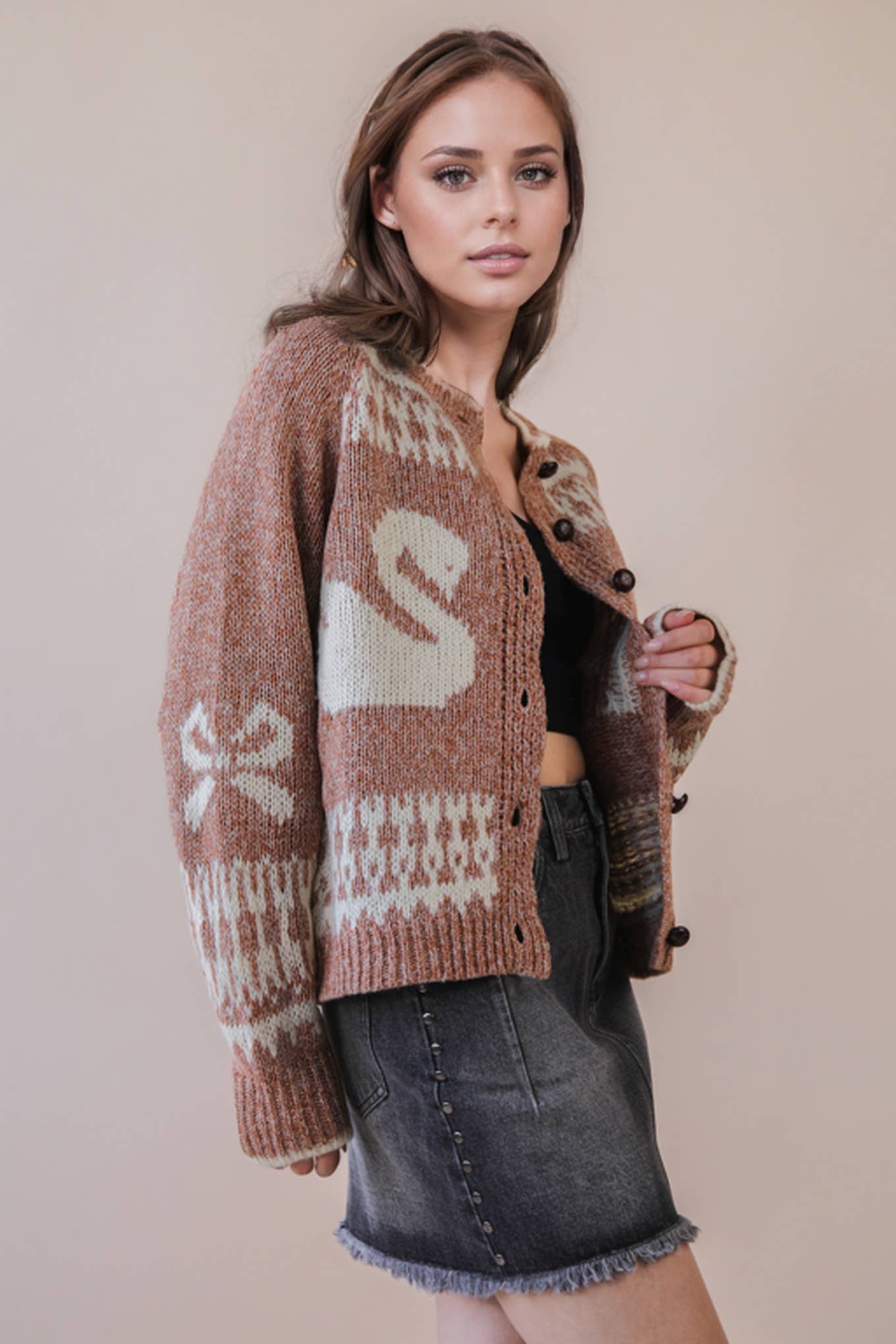 Swan Knit Sweater Cardigan: MOCHA
