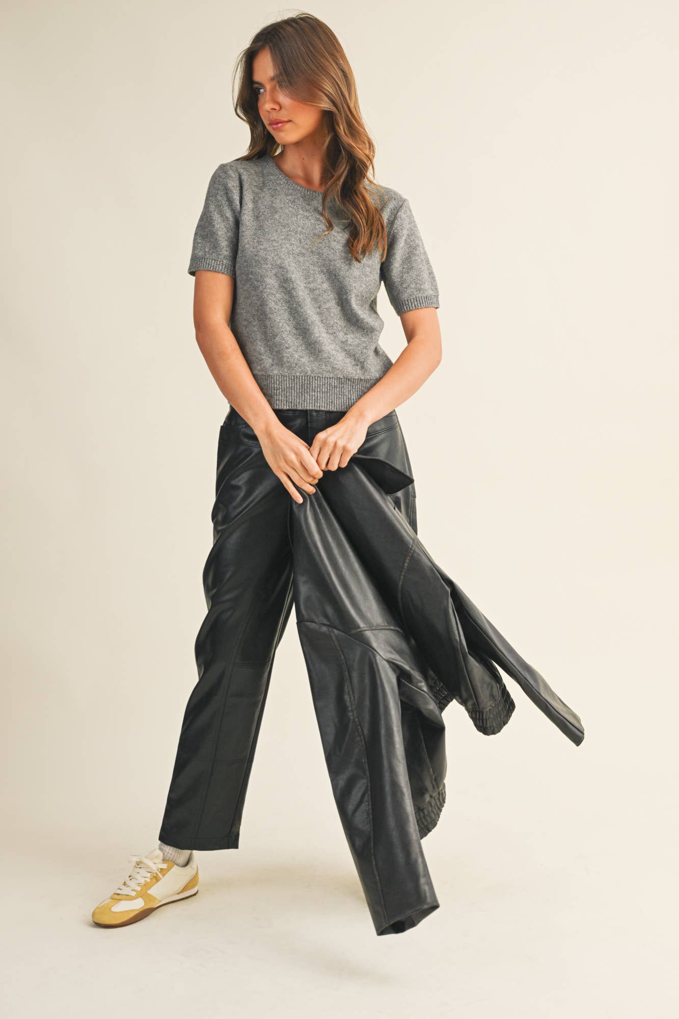 SHORT SLEEVE CREW NECK SWEATER: H.GREY