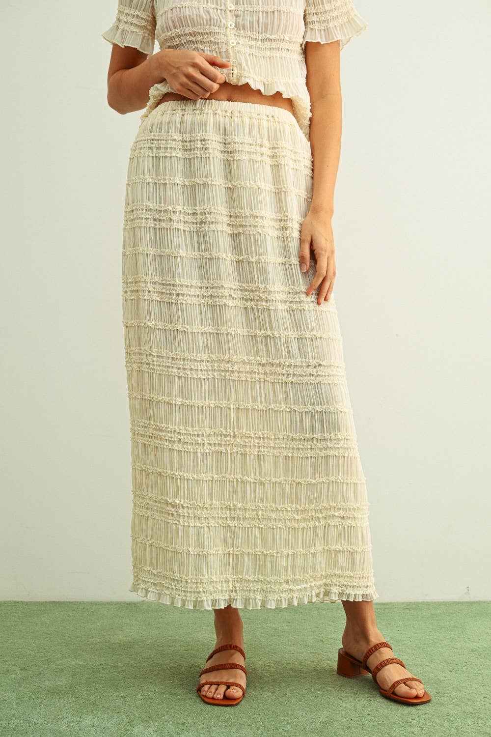 CHIFFON PANEL SKIRT: BEIGE