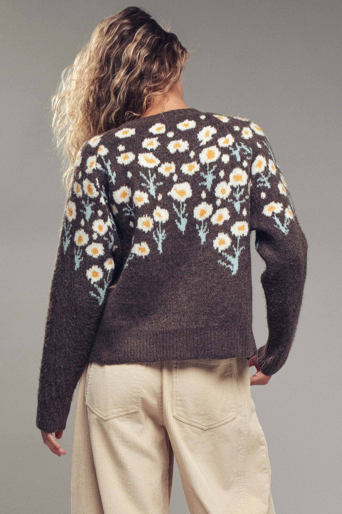 Daisy Embossed Floral Knit Sweater: Brown