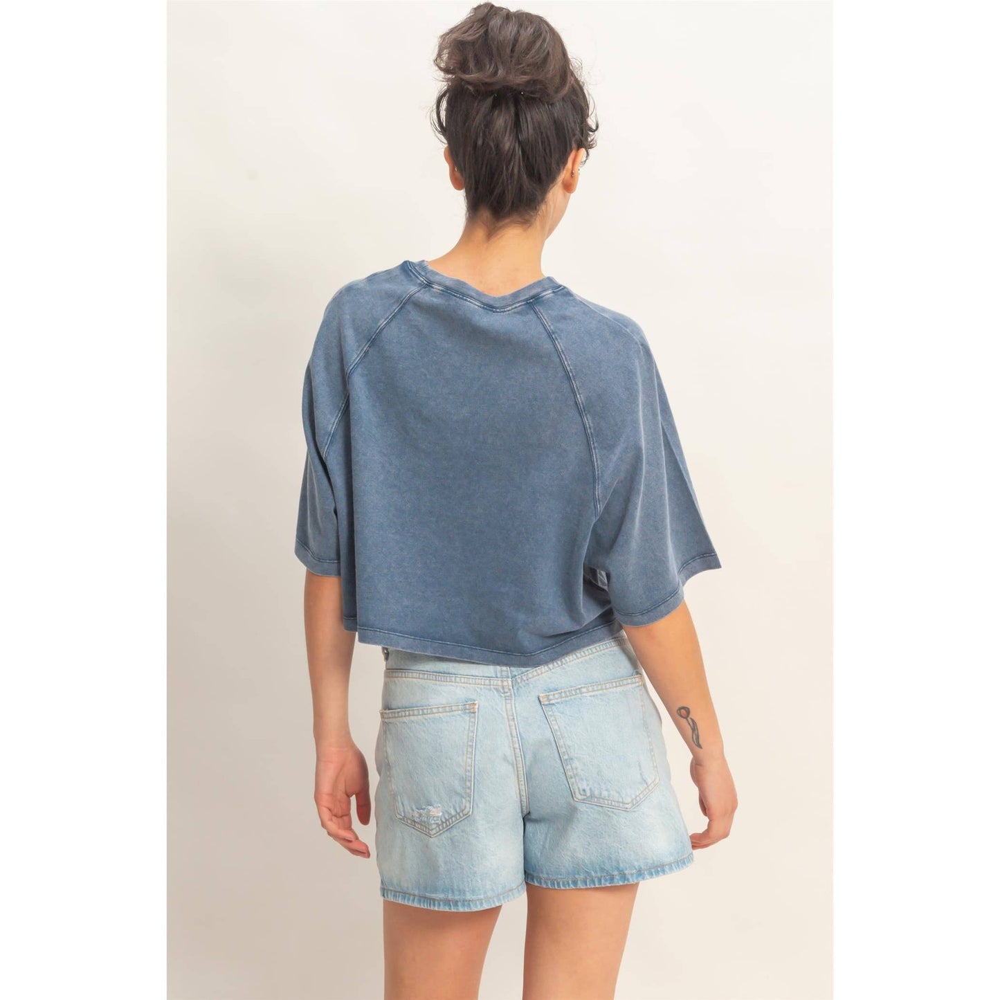 Mineral Washed Cropped Tee: NAVY