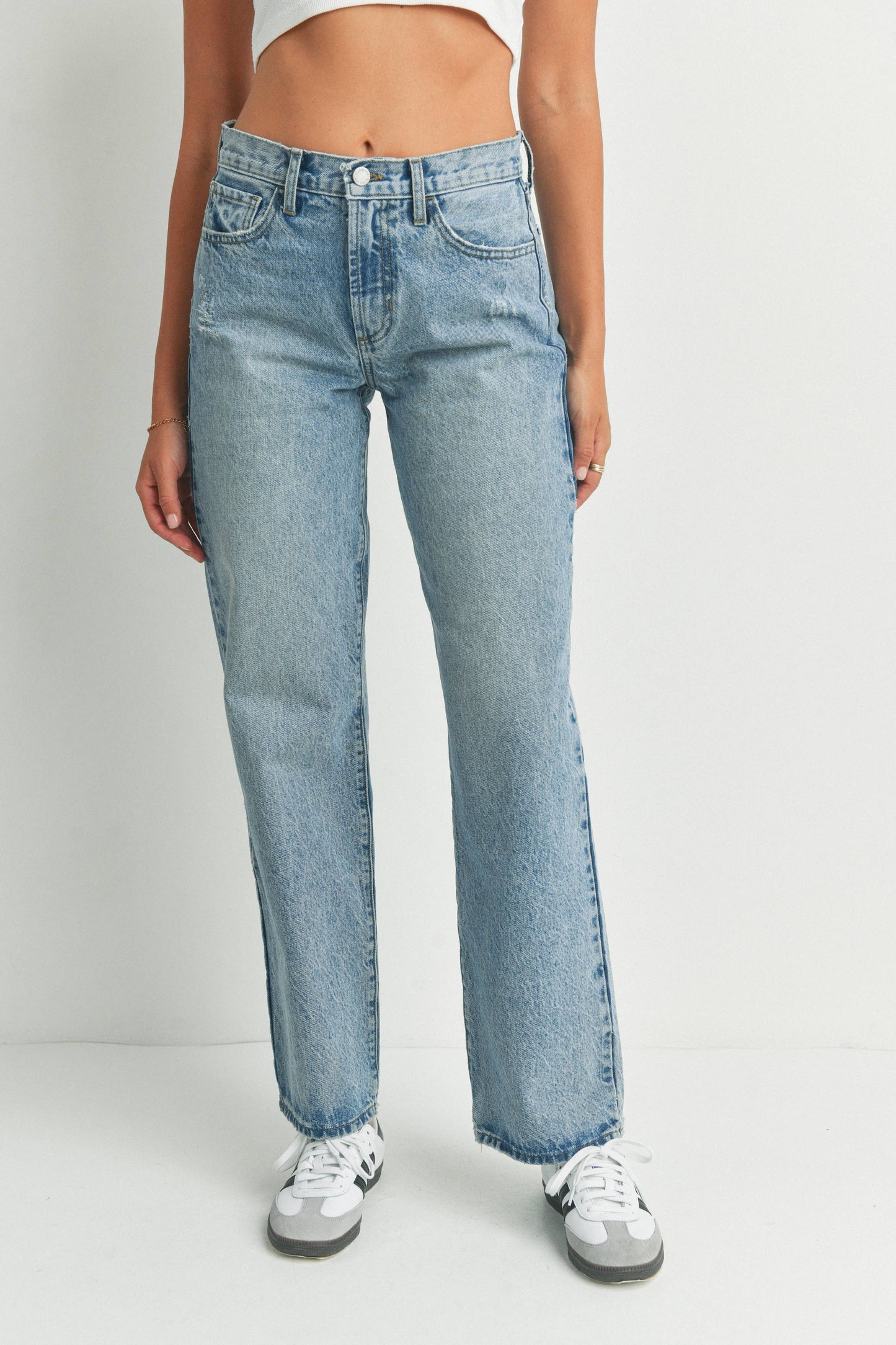 Relaxed Straight - Med Wash