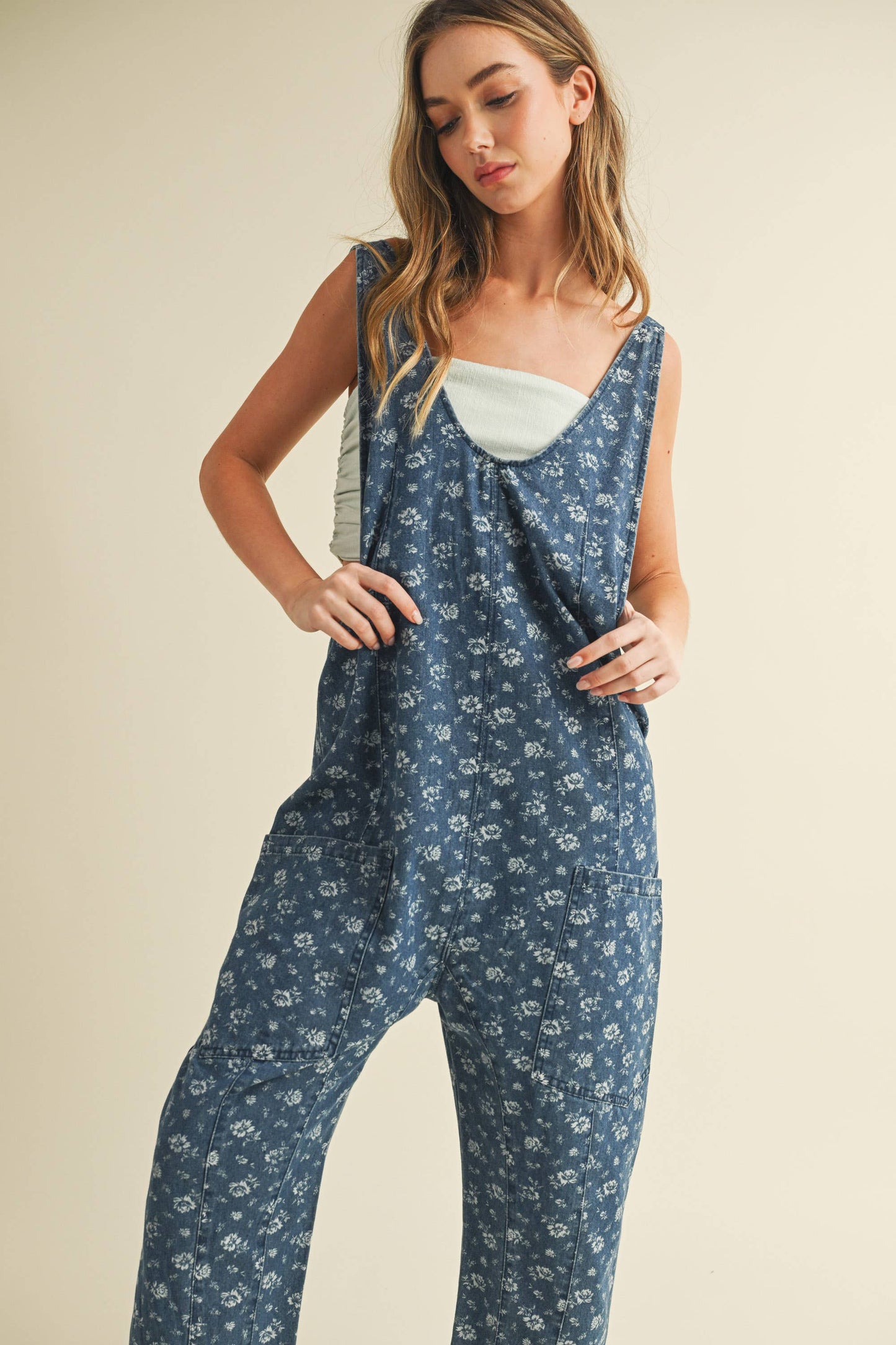 FLOWER PRINT DENIM JUMPSUIT: DENIM