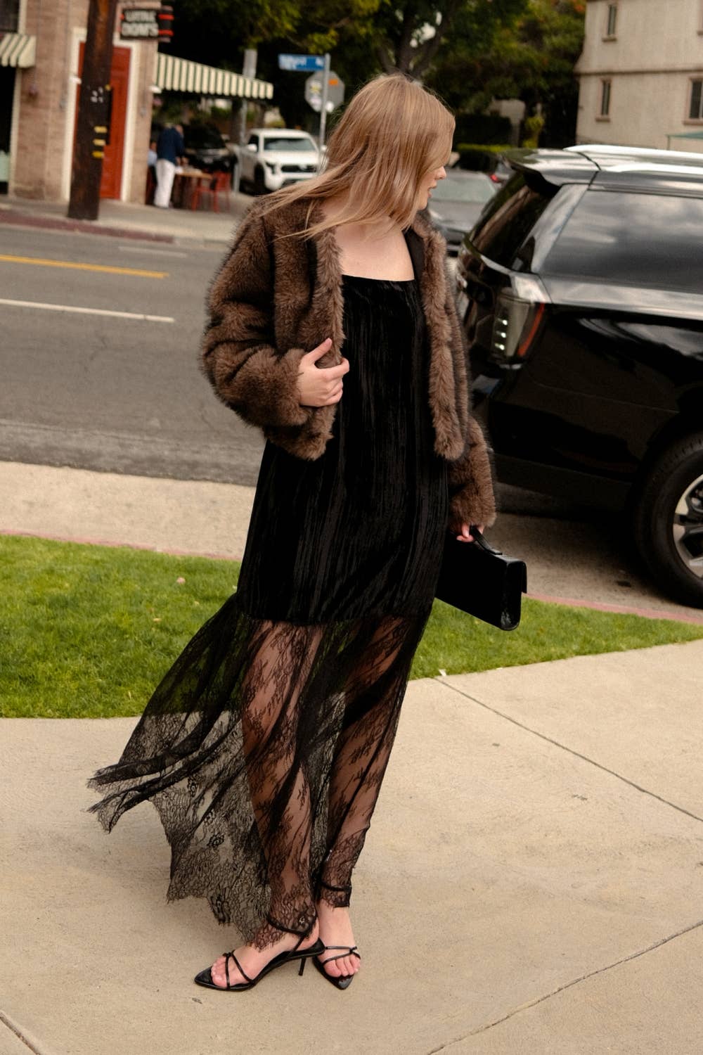 TEXTURED VELVET AND LACE COMBO MAXI DRESS: BLACK