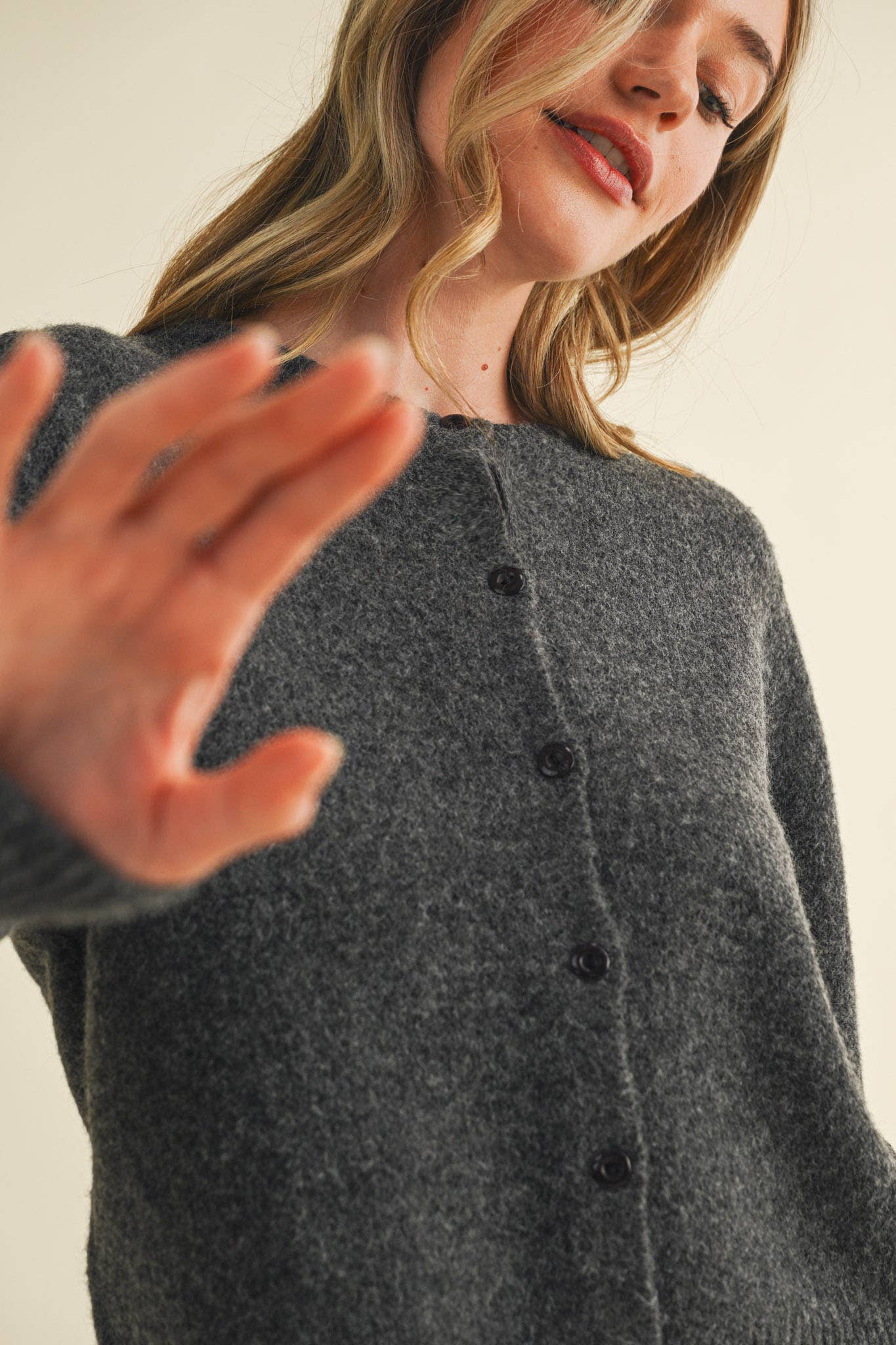 HEAVY PUFF SLEEVE SWEATER CARDIGAN: CHARCOAL