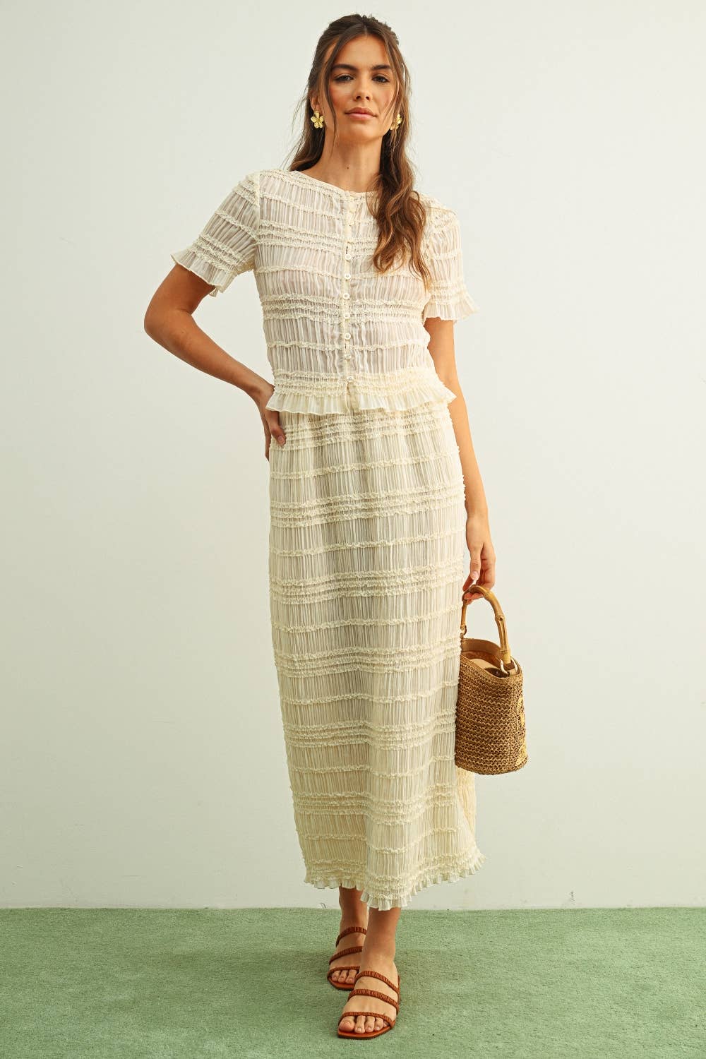 CHIFFON SHORT SLEEVE BUTTON FRONT TOP: BEIGE