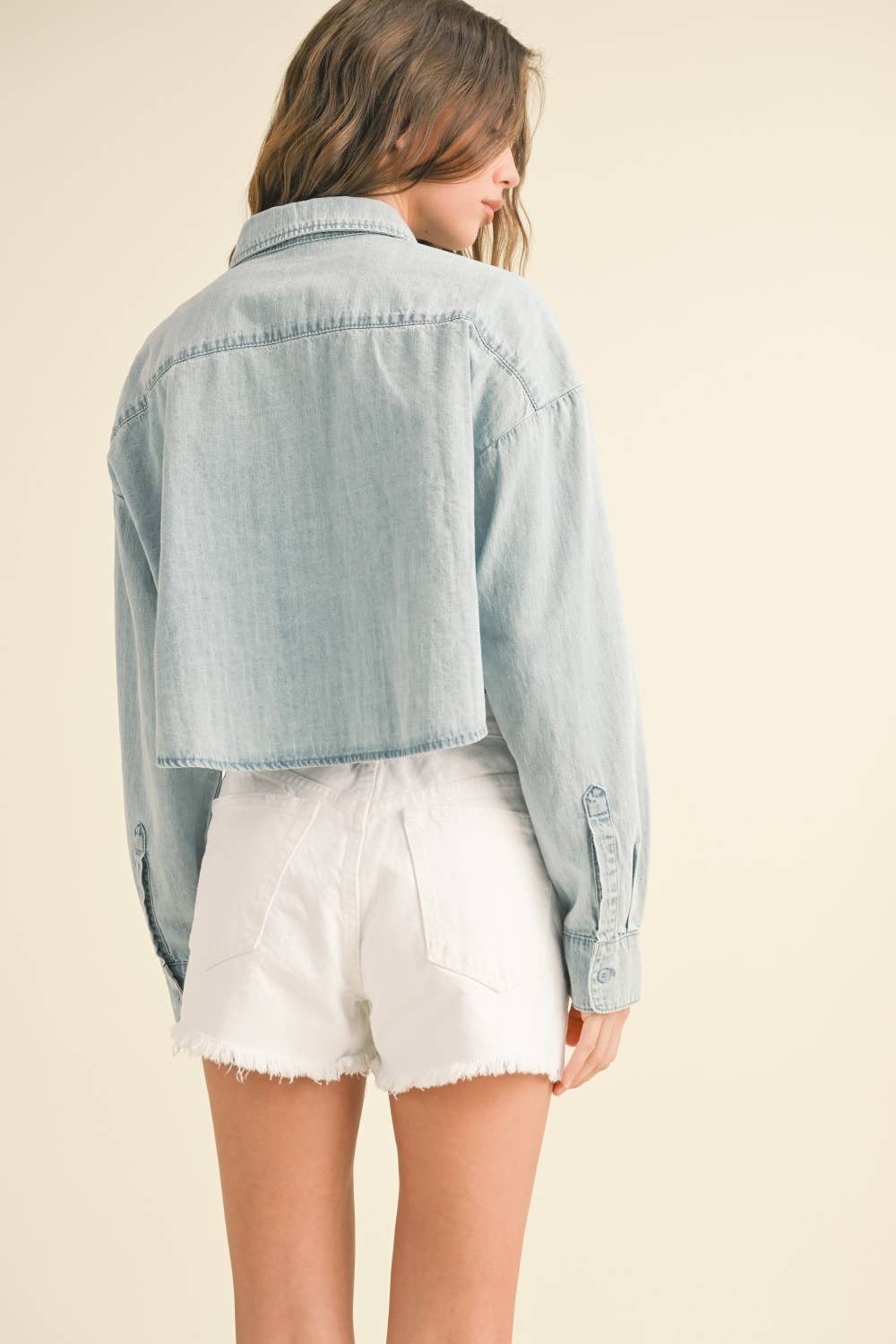 BUTTONDOWN CROPPED DENIM SHIRTS: LT DENIM