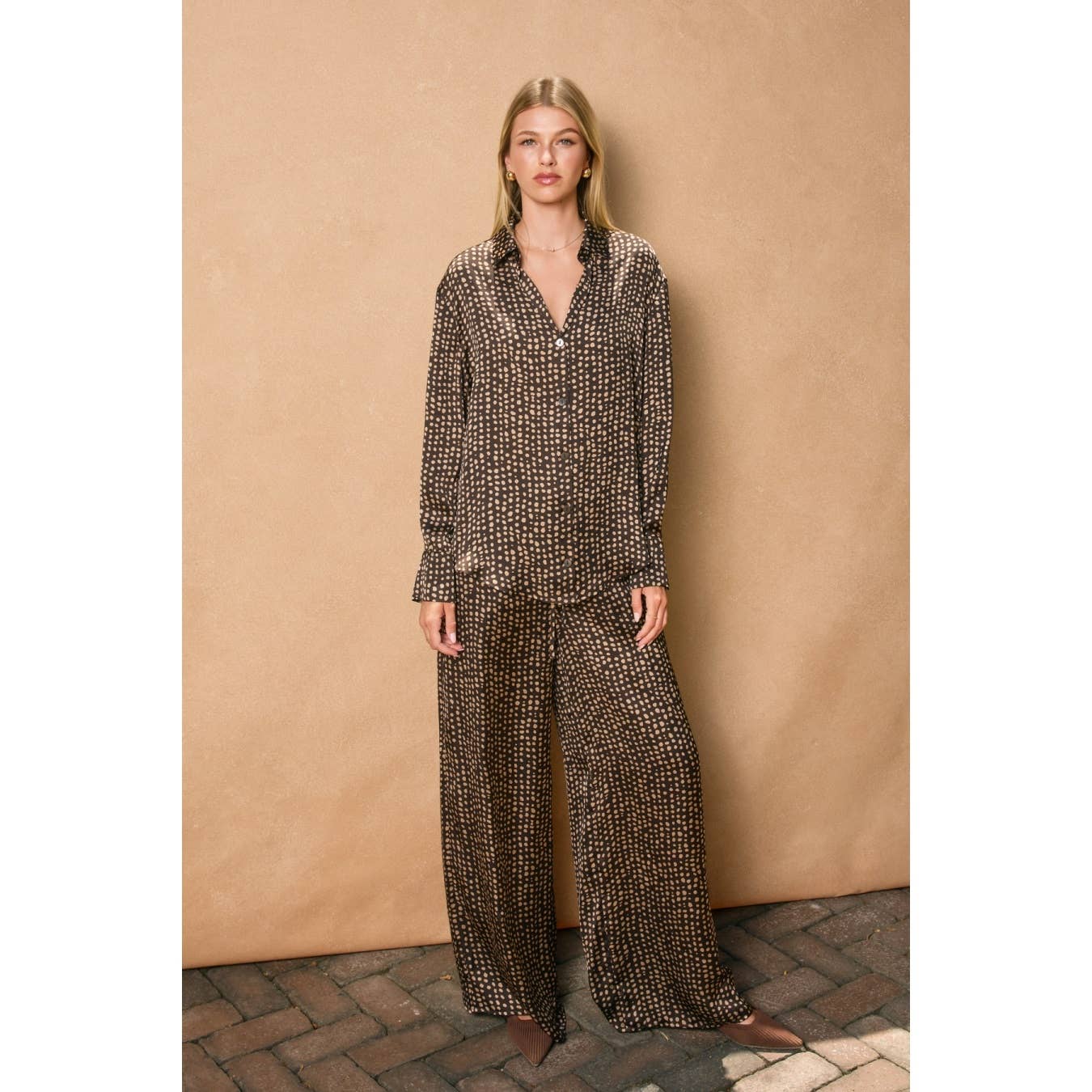 Smoke and Sand Collared Shirt: UMBER/TAUPE