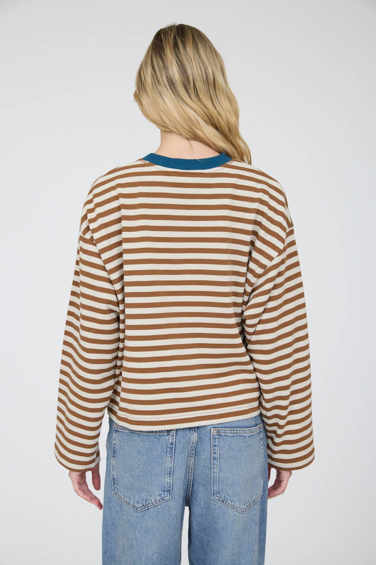 COLOR BLOCK NECK TRIM LONG SLEEVE BOXY KNIT TOP : TAN MULTI