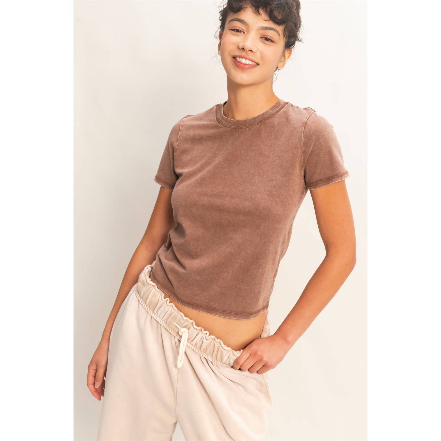 Mineral Washed Short Sleeve Crew Neck Top: WHITE
