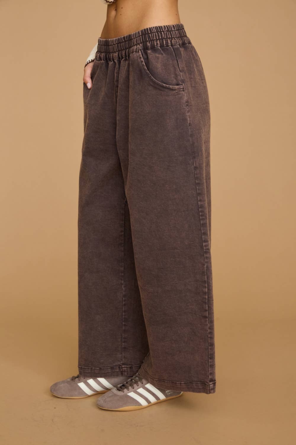 Washed Pull On Wide Leg Pants: CHOCOLATE