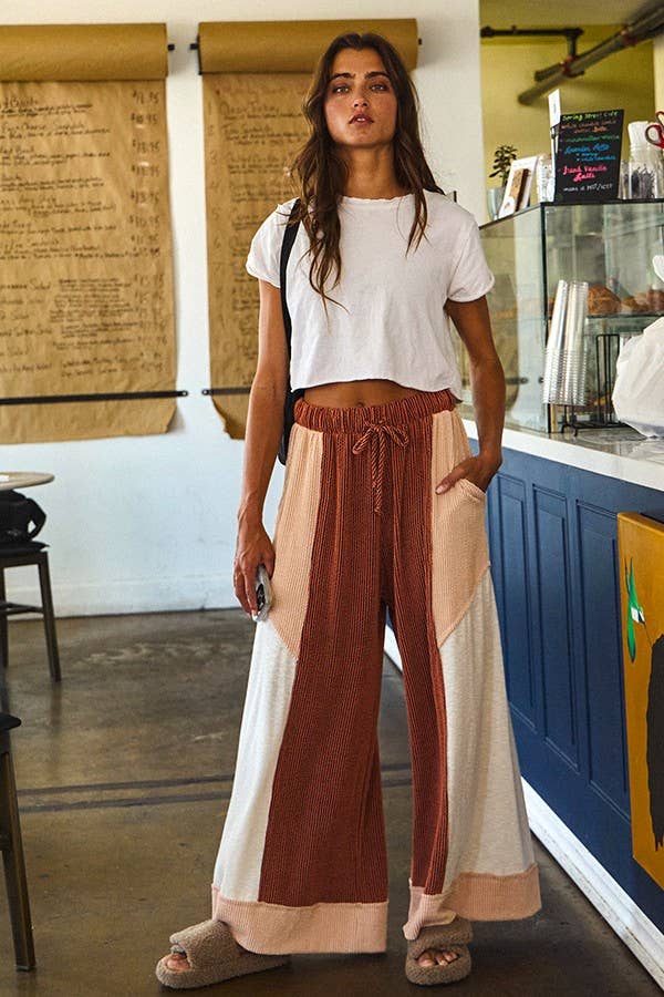 Block Detail Rib Textured Wide Legs Pants: Rust