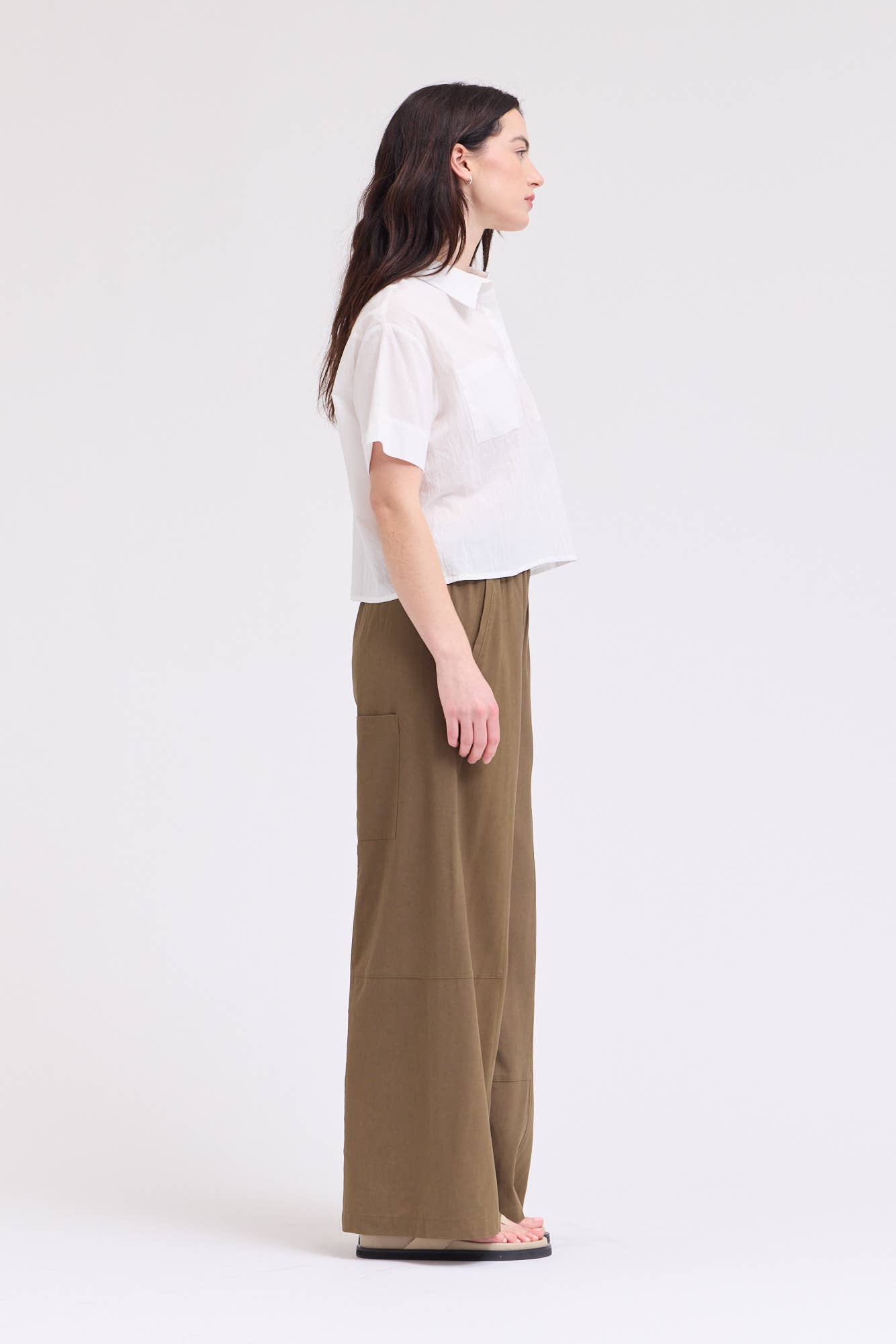 Cropped Button Up Short Sleeve Shirt: White